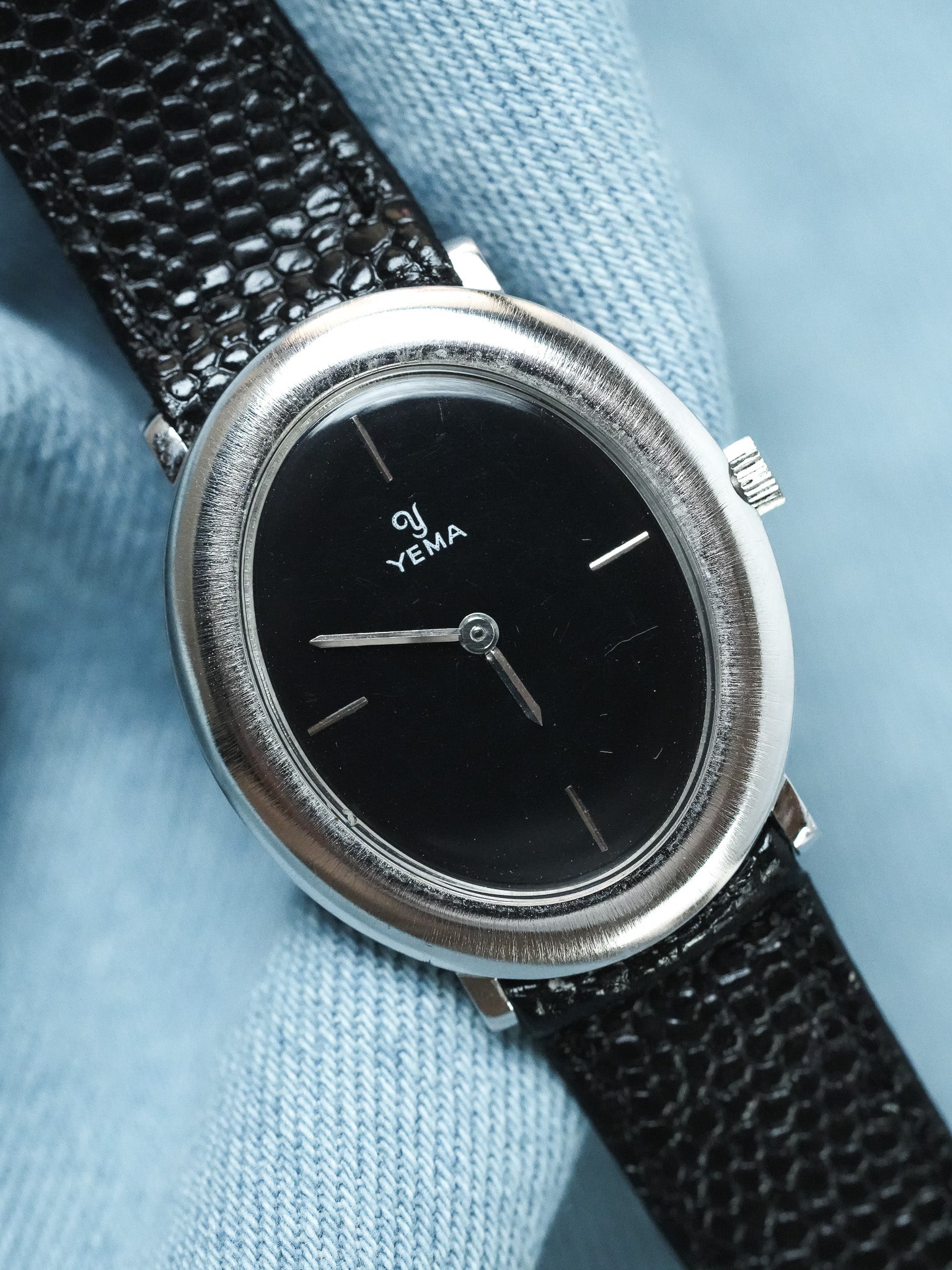 Yema - Ellipse Argent 925 Cadran Noir laque - 1970s - Atelier Victor - Vintage Watch Shop