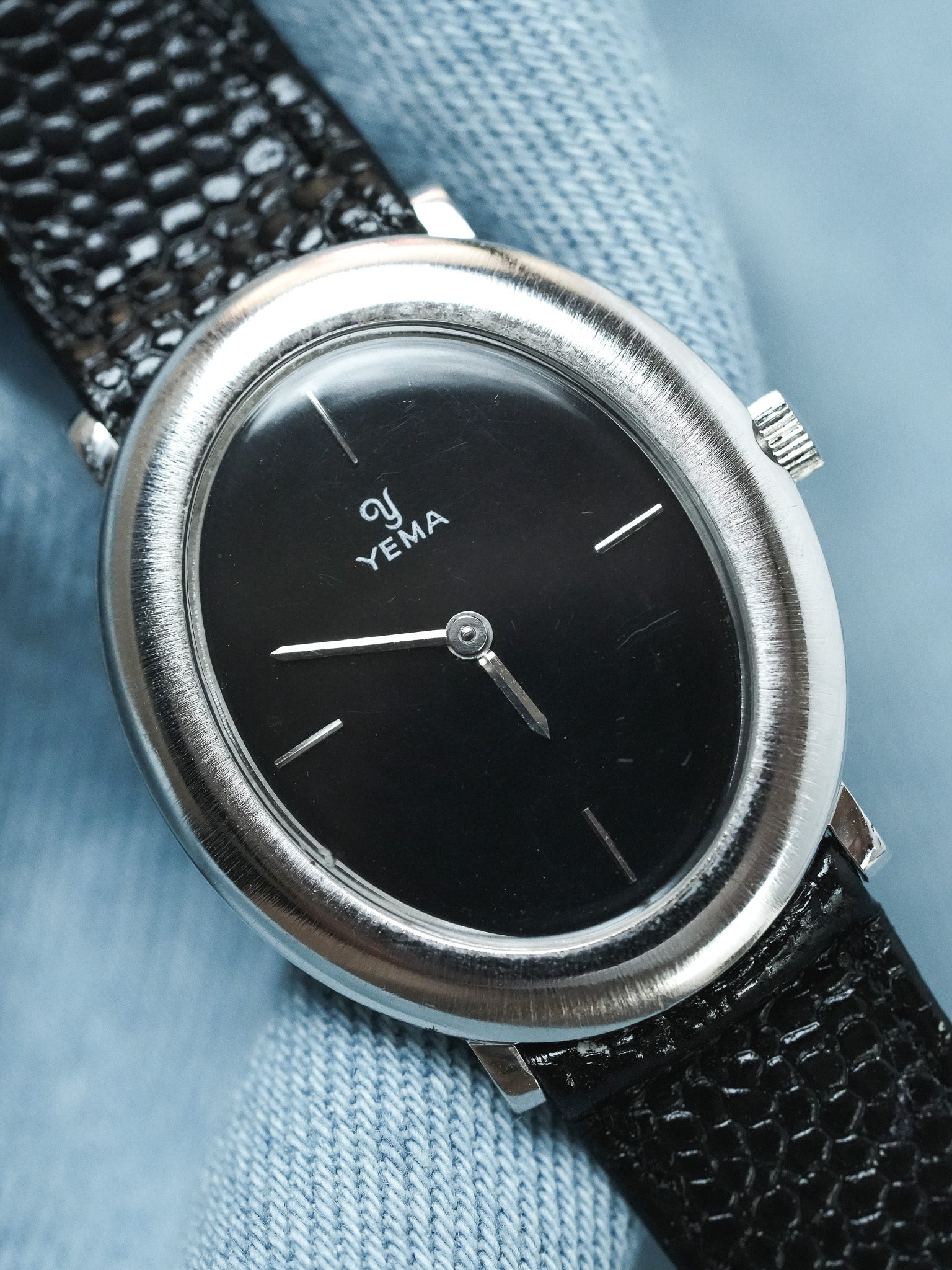 Yema - Ellipse Argent 925 Cadran Noir laque - 1970s - Atelier Victor - Vintage Watch Shop