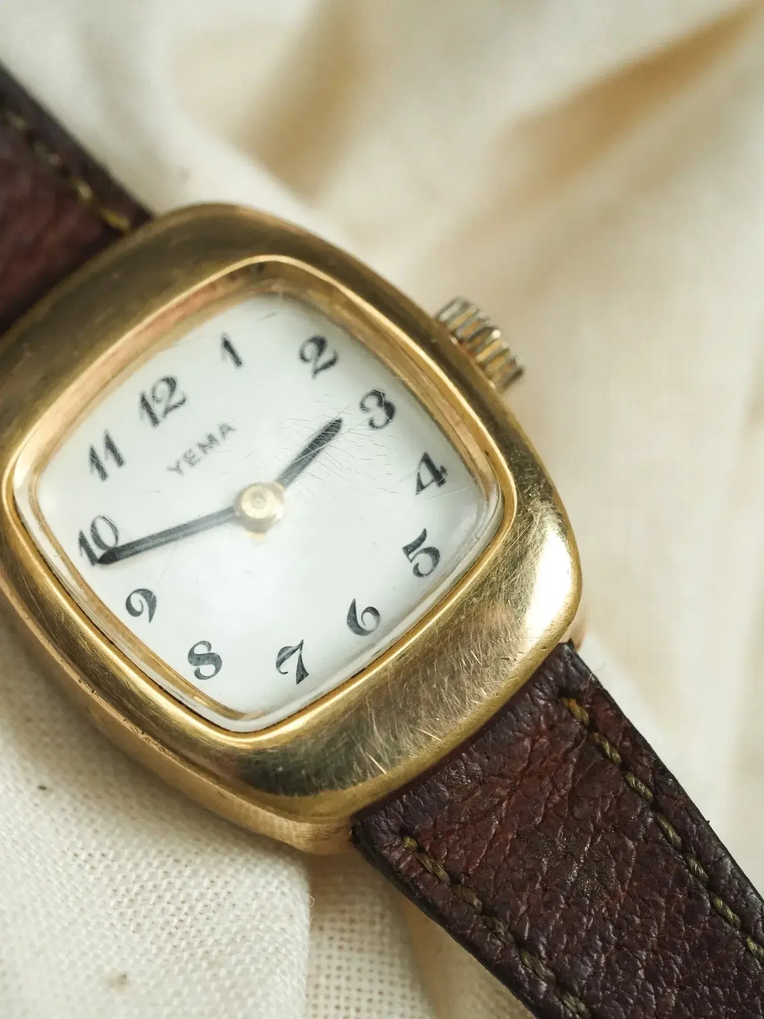 Yema 33 Womens Watch 21mm White Dial Gold Tone Brown Leather Date New Battery RARE Yema Paris Gold Tone White Dial Men main image 4
