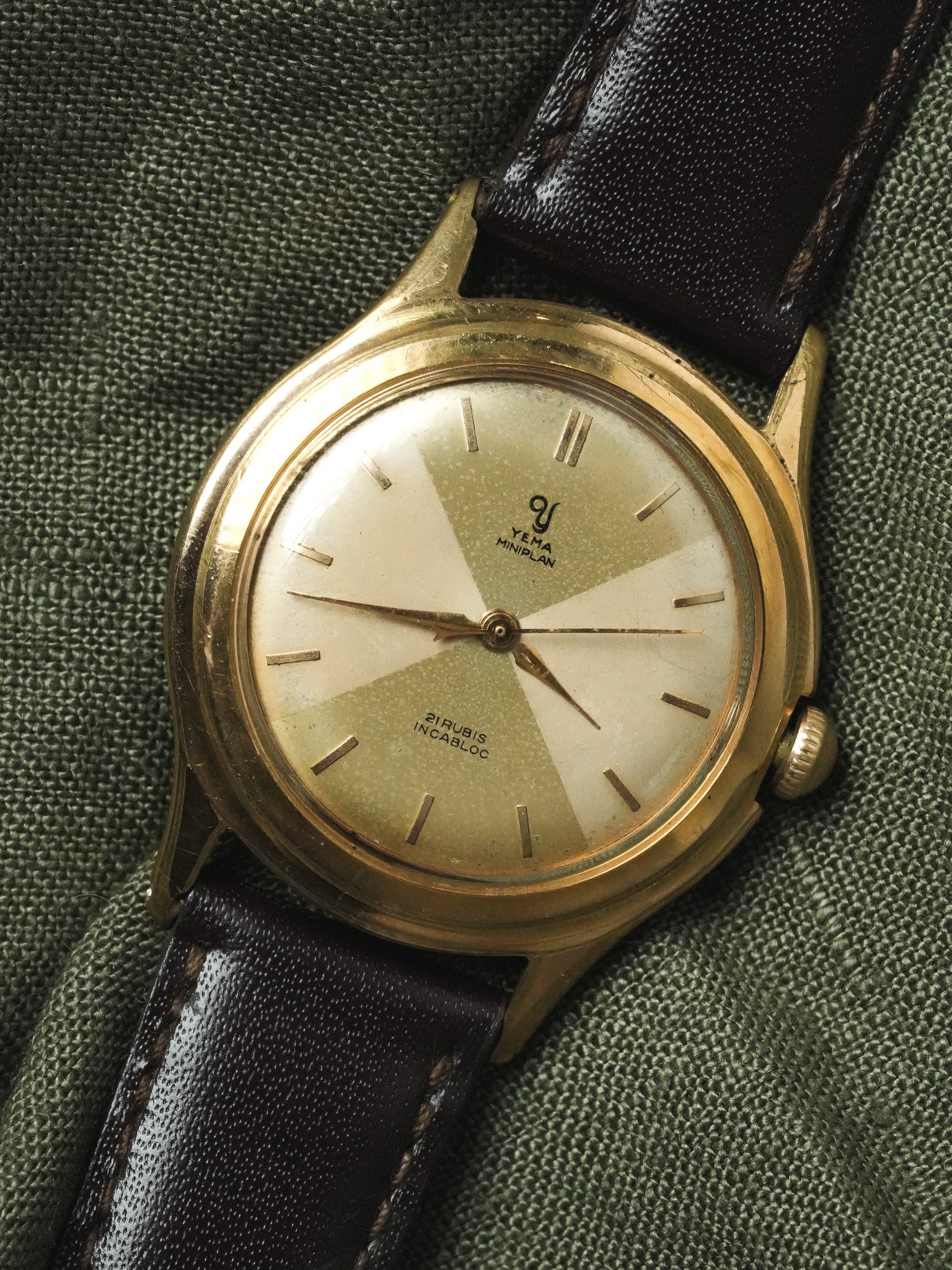 Yema - Miniplan Cadran bi-tons Plaqué Or - 1970s - Atelier Victor - Vintage Watch Shop