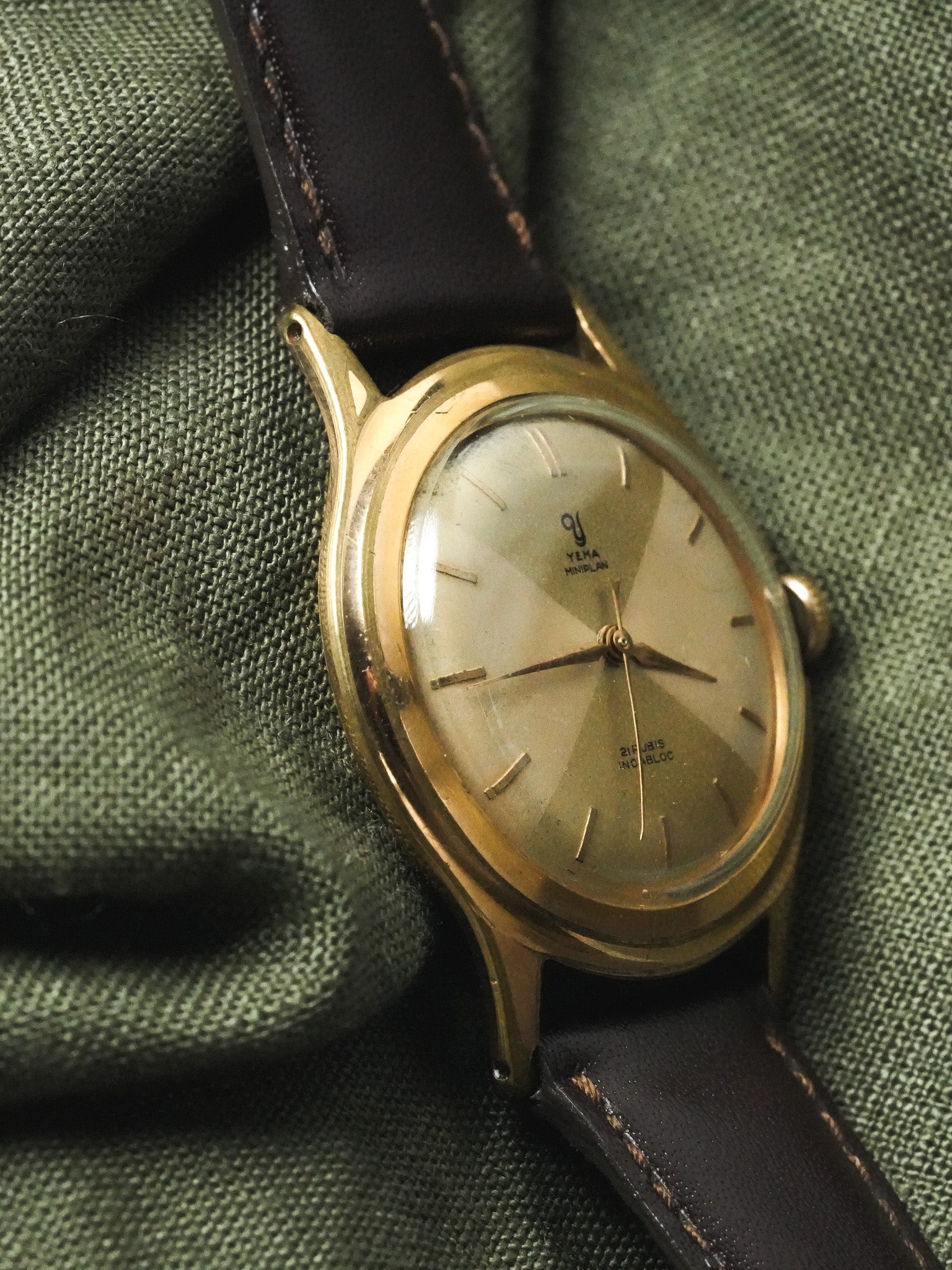 Yema - Miniplan Cadran bi-tons Plaqué Or - 1970s - Atelier Victor - Vintage Watch Shop