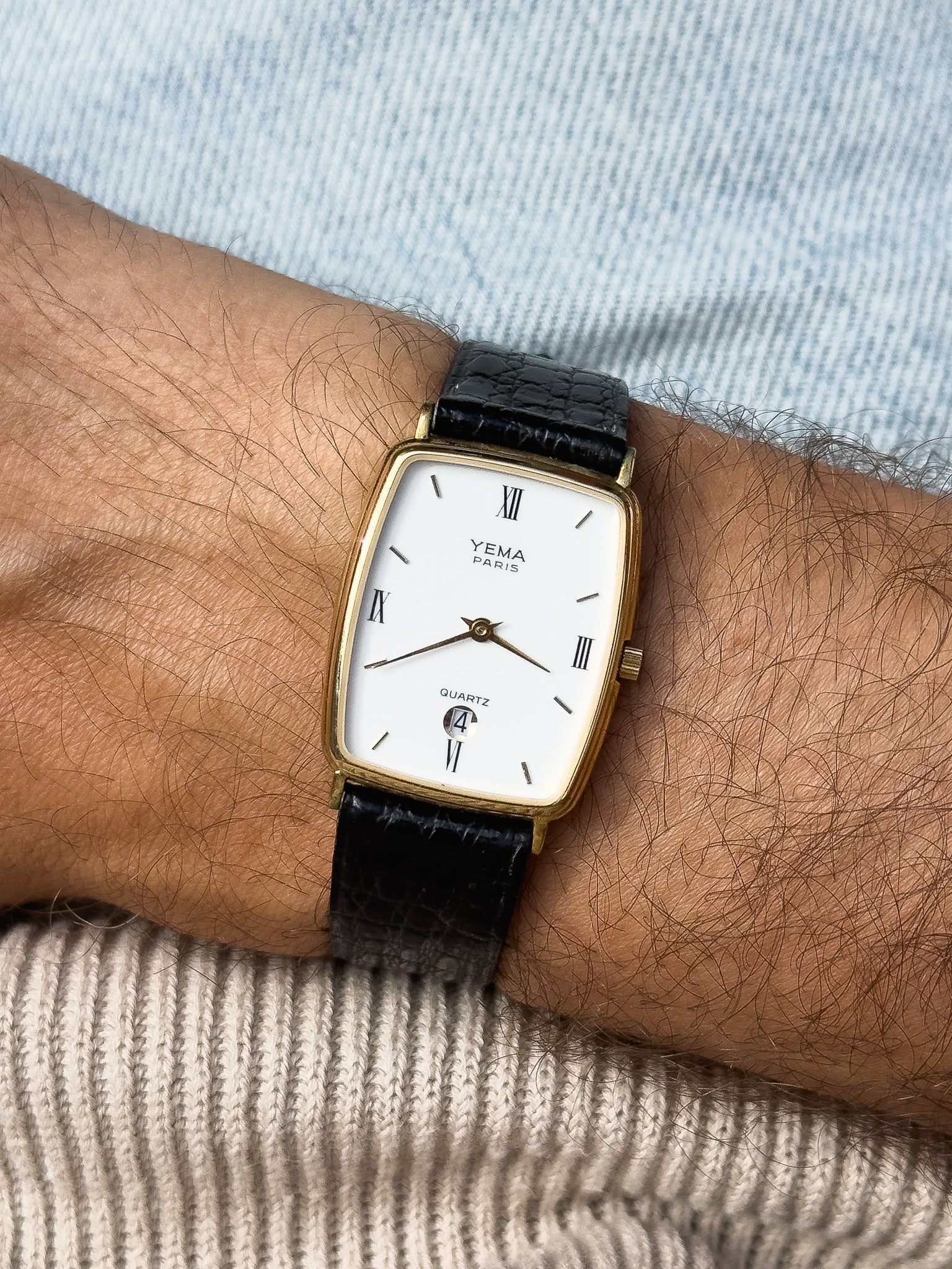 Yema - Paris Tonneau Date 6H Or Cadran blanc Quartz - 1990s - Atelier Victor - Vintage  Shop