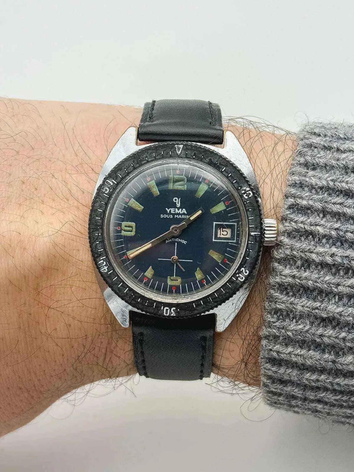 Yema - Plongeuse Sous Marine Petite Seconde - 1960s - Atelier Victor Paris - Vintage Watch Shop Dubai