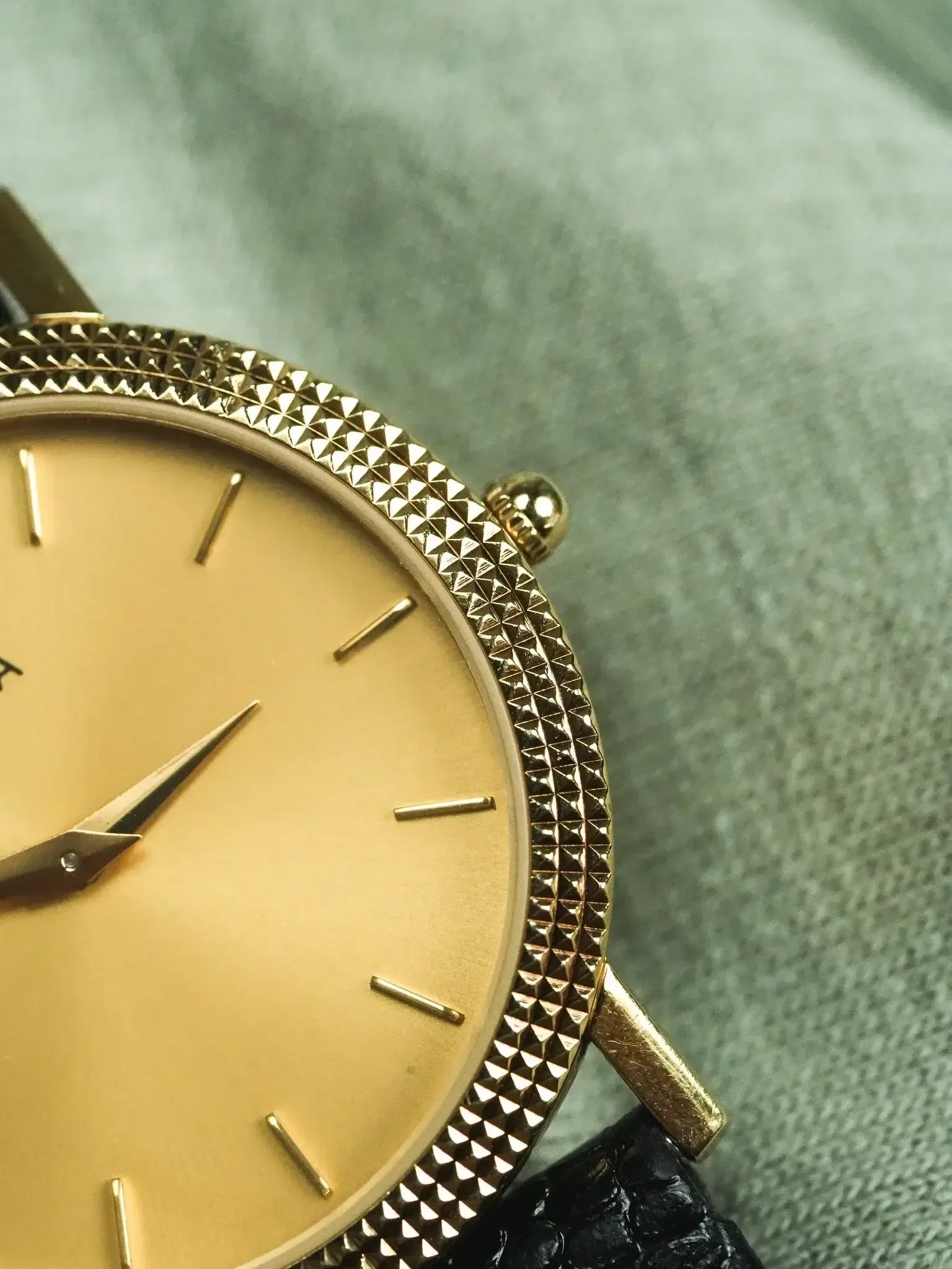 Yema - Rotonda Oro Guilloché Tutta originale - 1990s 