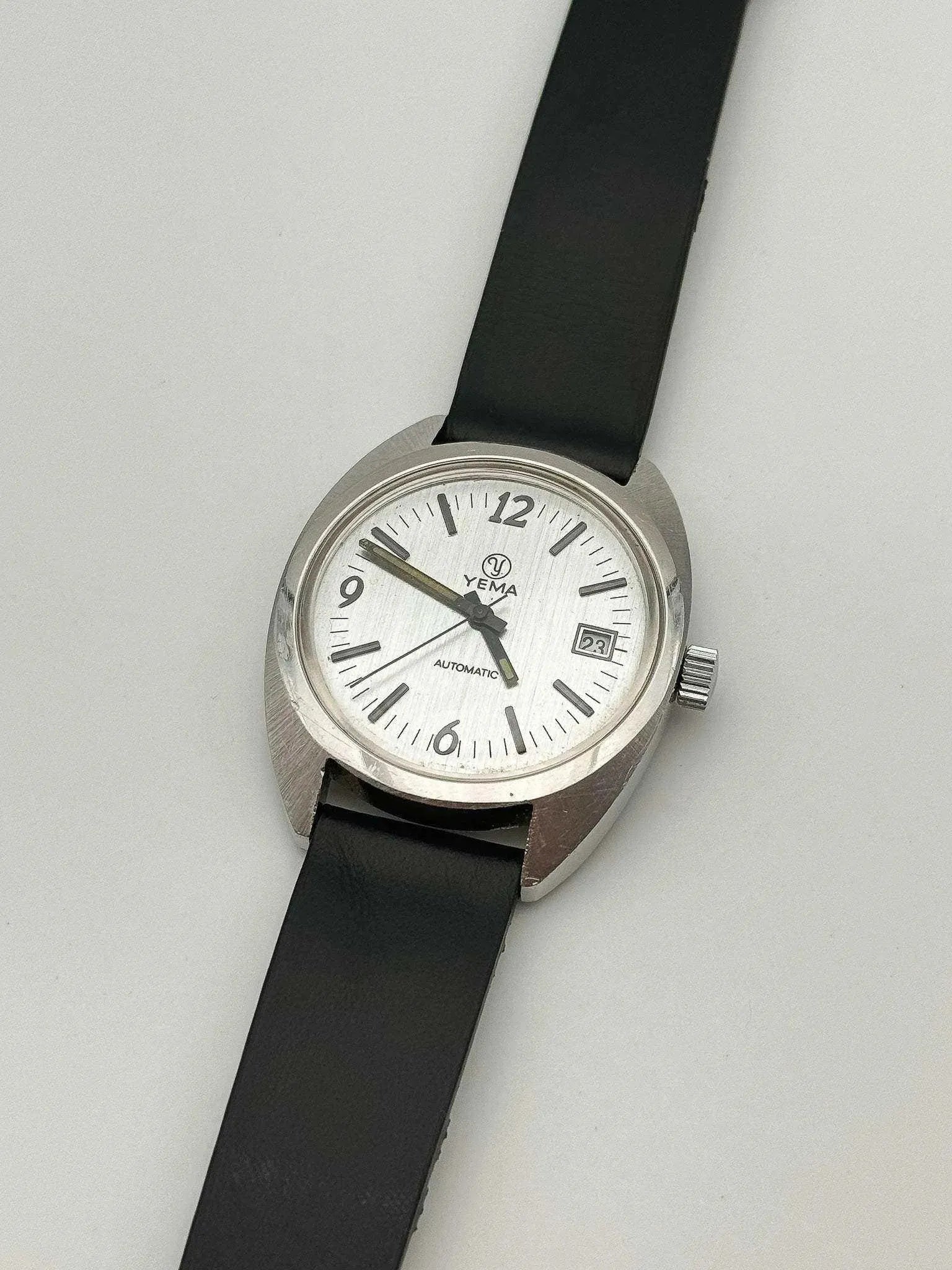 Yema - Sous-Marine Black Index - 1960s - Atelier Victor Paris - Vintage Watch Shop Dubai