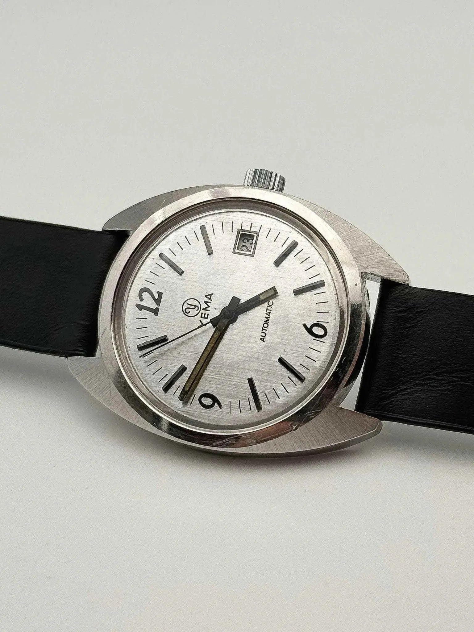 Yema - Sous-Marine Black Index - 1960s - Atelier Victor Paris - Vintage Watch Shop Dubai