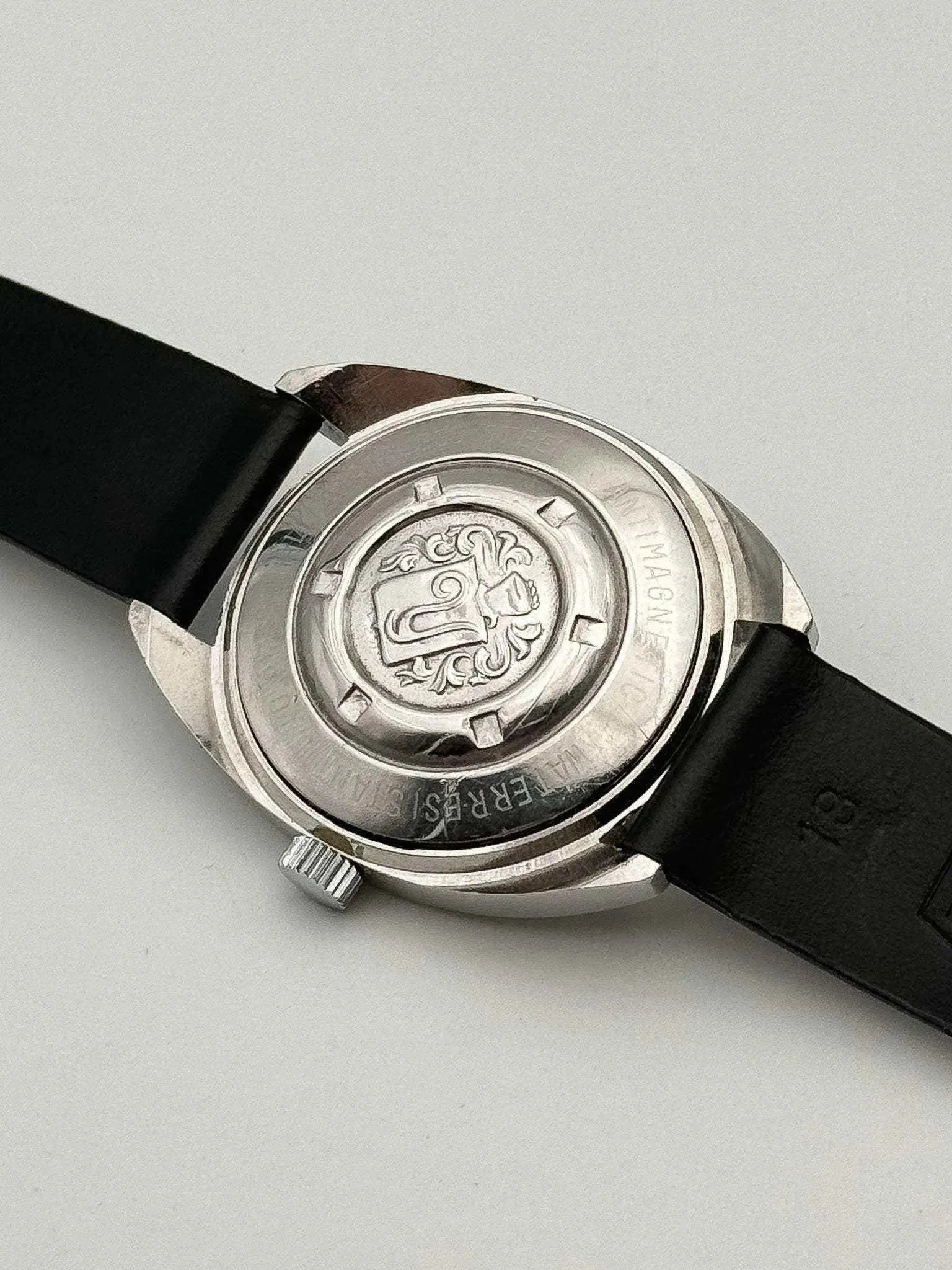 Yema - Sous-Marine Black Index - 1960s - Atelier Victor - Vintage Watch Shop