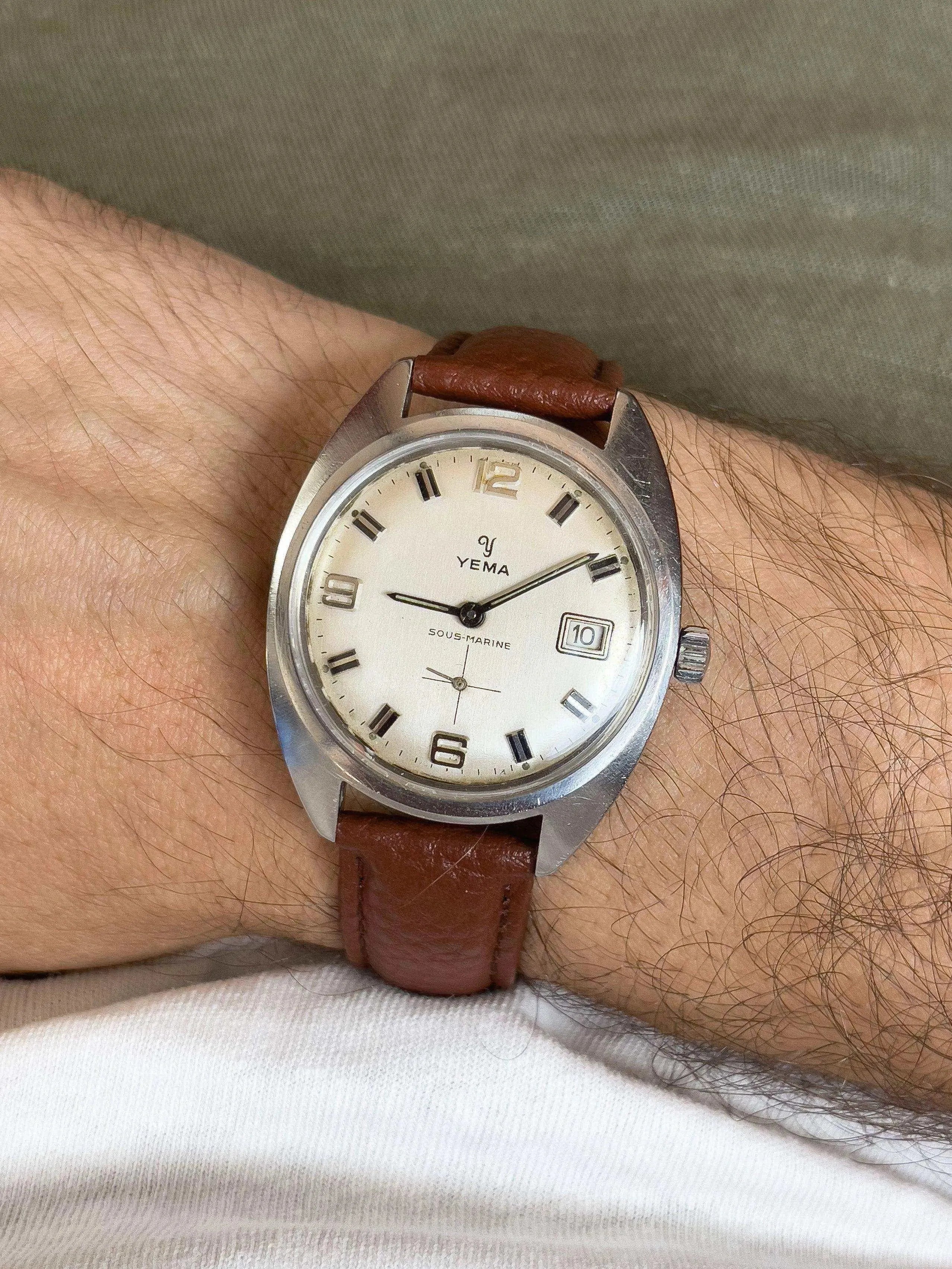 Yema - Sous-Marine Champagne - 1960’s - Atelier Victor Paris - Vintage Watch Shop Dubai