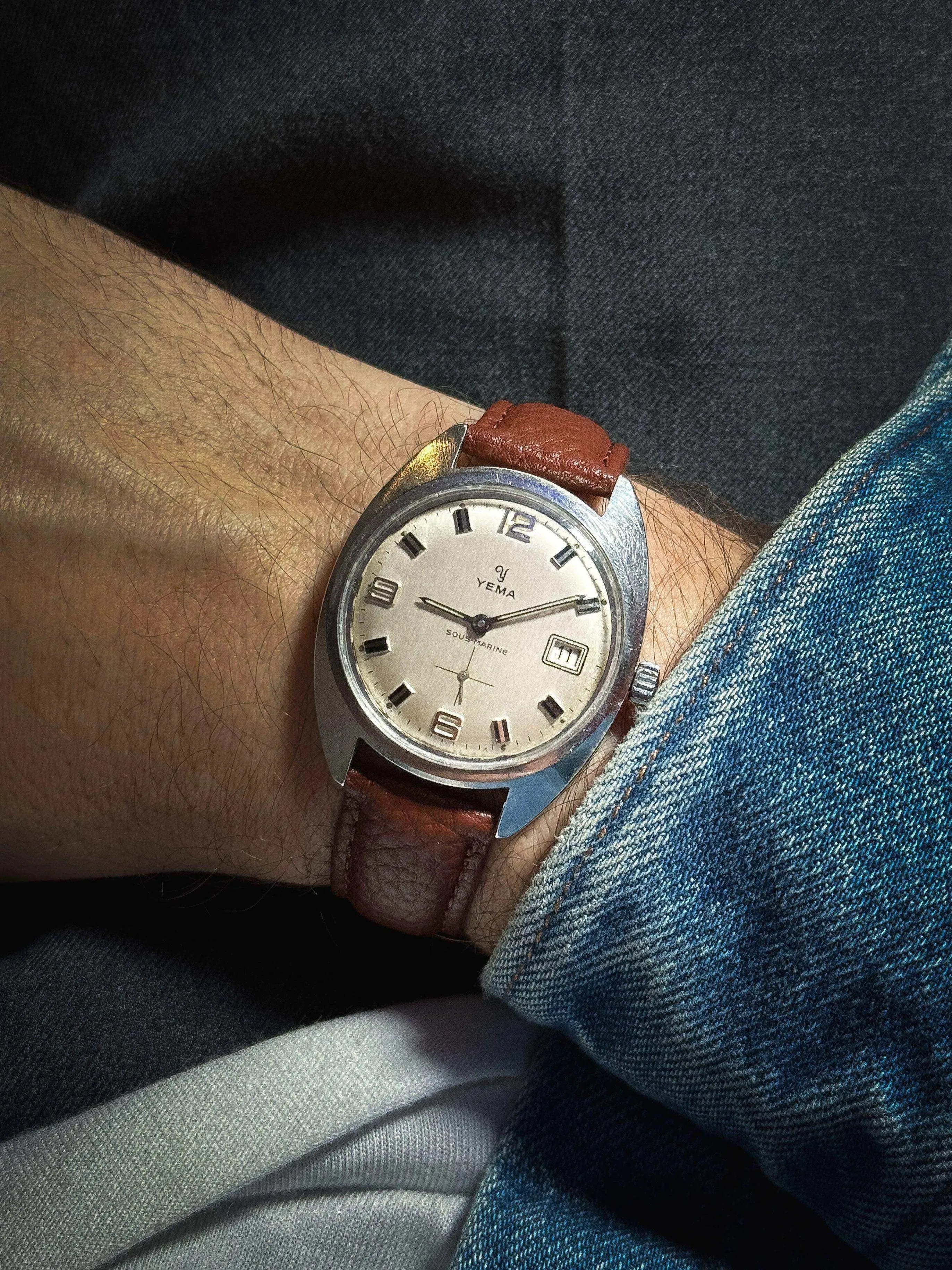 Yema - Sous-Marine Champagne - 1960’s - Atelier Victor Paris - Vintage Watch Shop Dubai