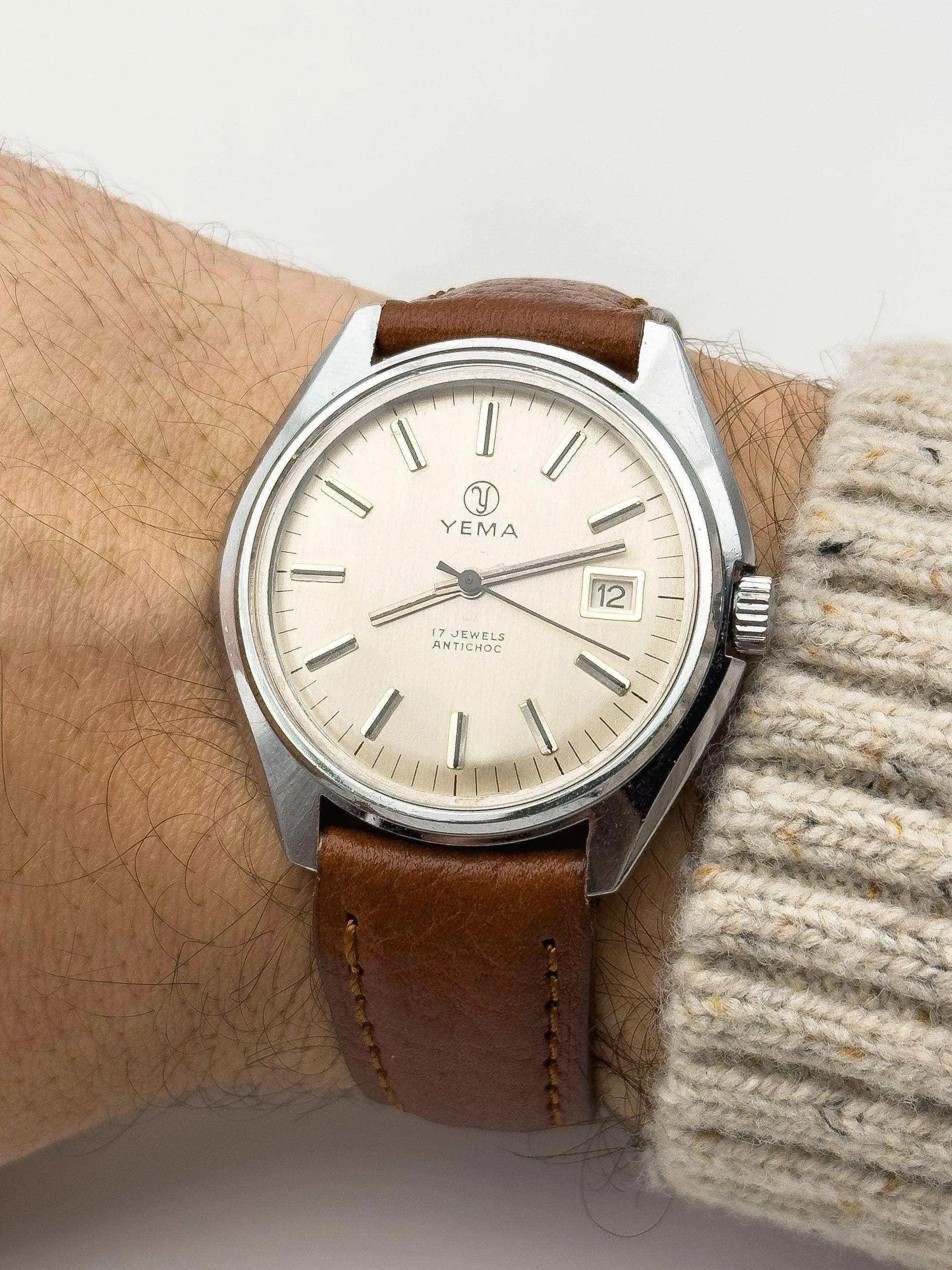 Yema - Sous Marine Champagne - 1970’s - Atelier Victor Paris - Vintage Watch Shop Dubai