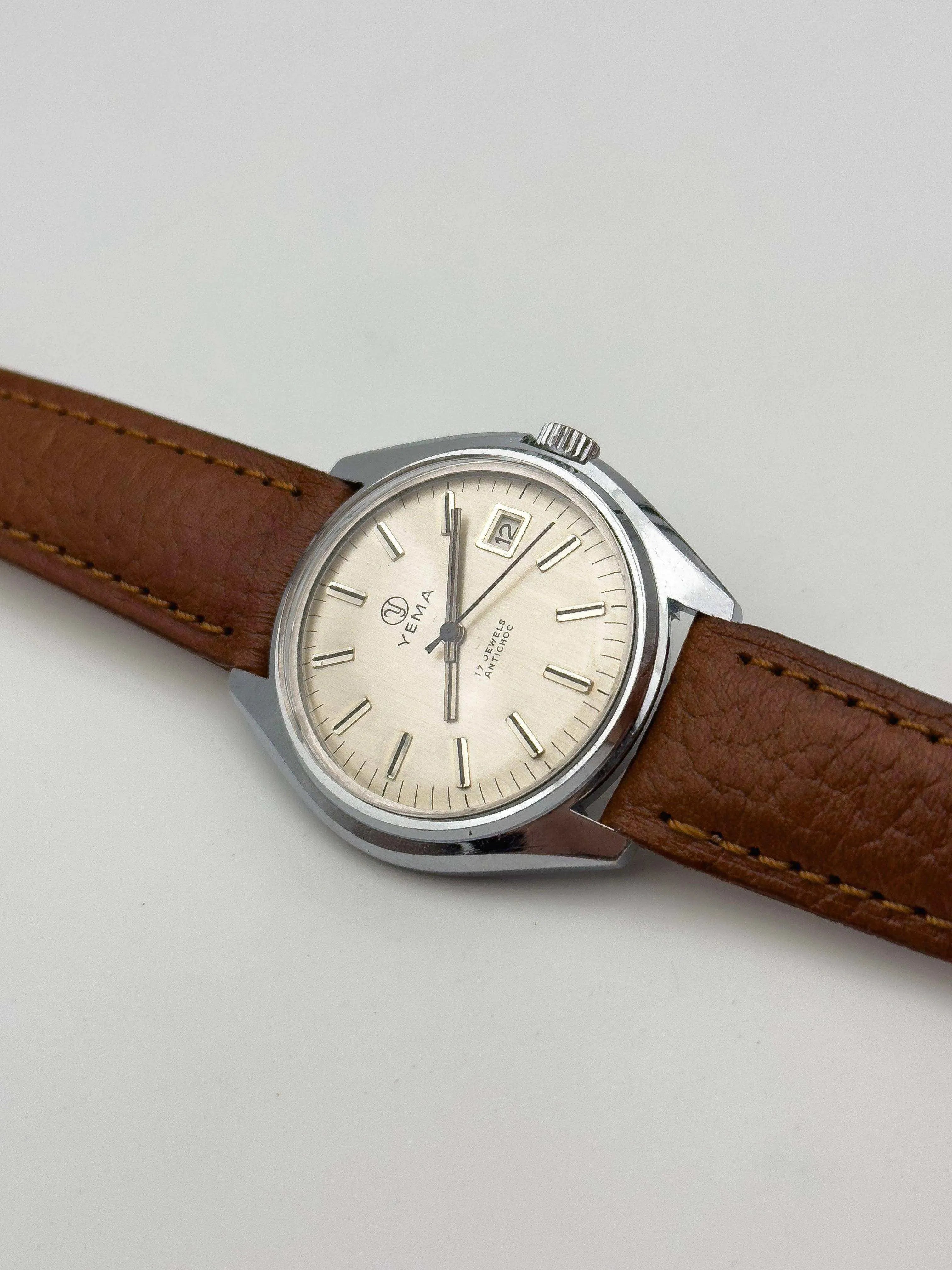 Yema - Sous Marine Champagne - 1970’s - Atelier Victor Paris - Vintage Watch Shop Dubai