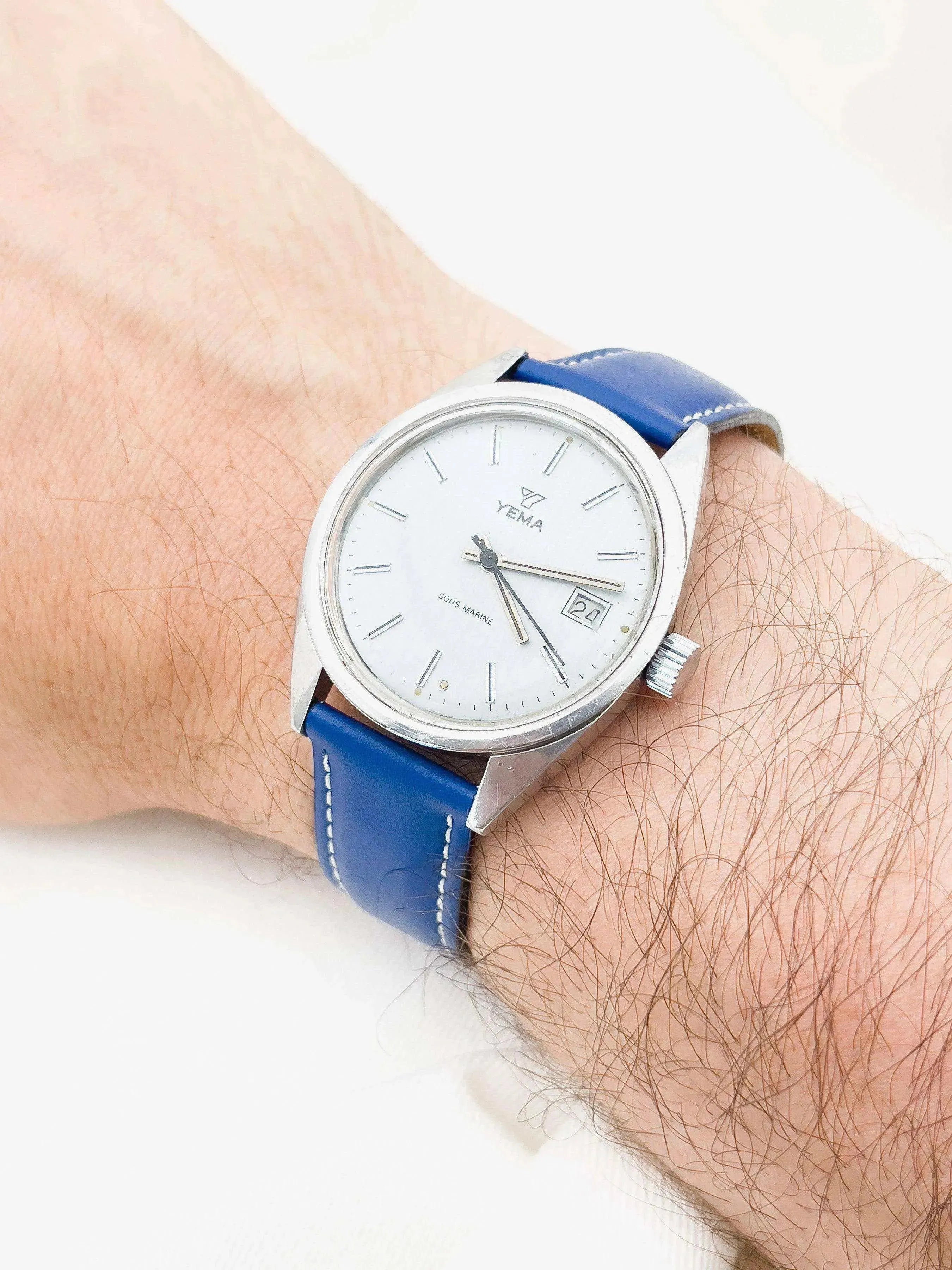 Yema - Sous-Marine Date Cuir bleu - 1960s - Atelier Victor Paris - Vintage Watch Shop Dubai