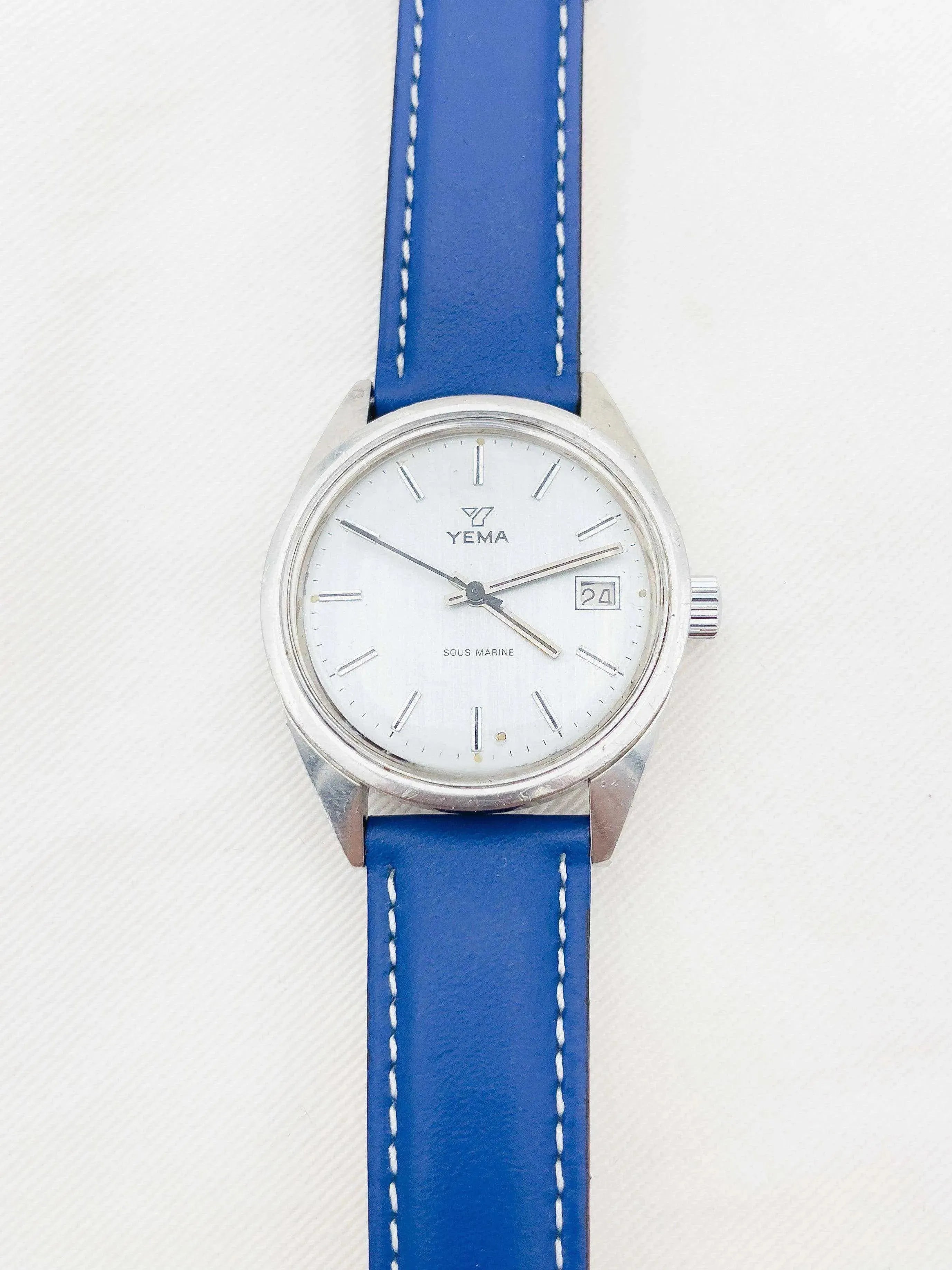 Yema - Sous-Marine Date Cuir bleu - 1960s - Atelier Victor Paris - Vintage Watch Shop Dubai