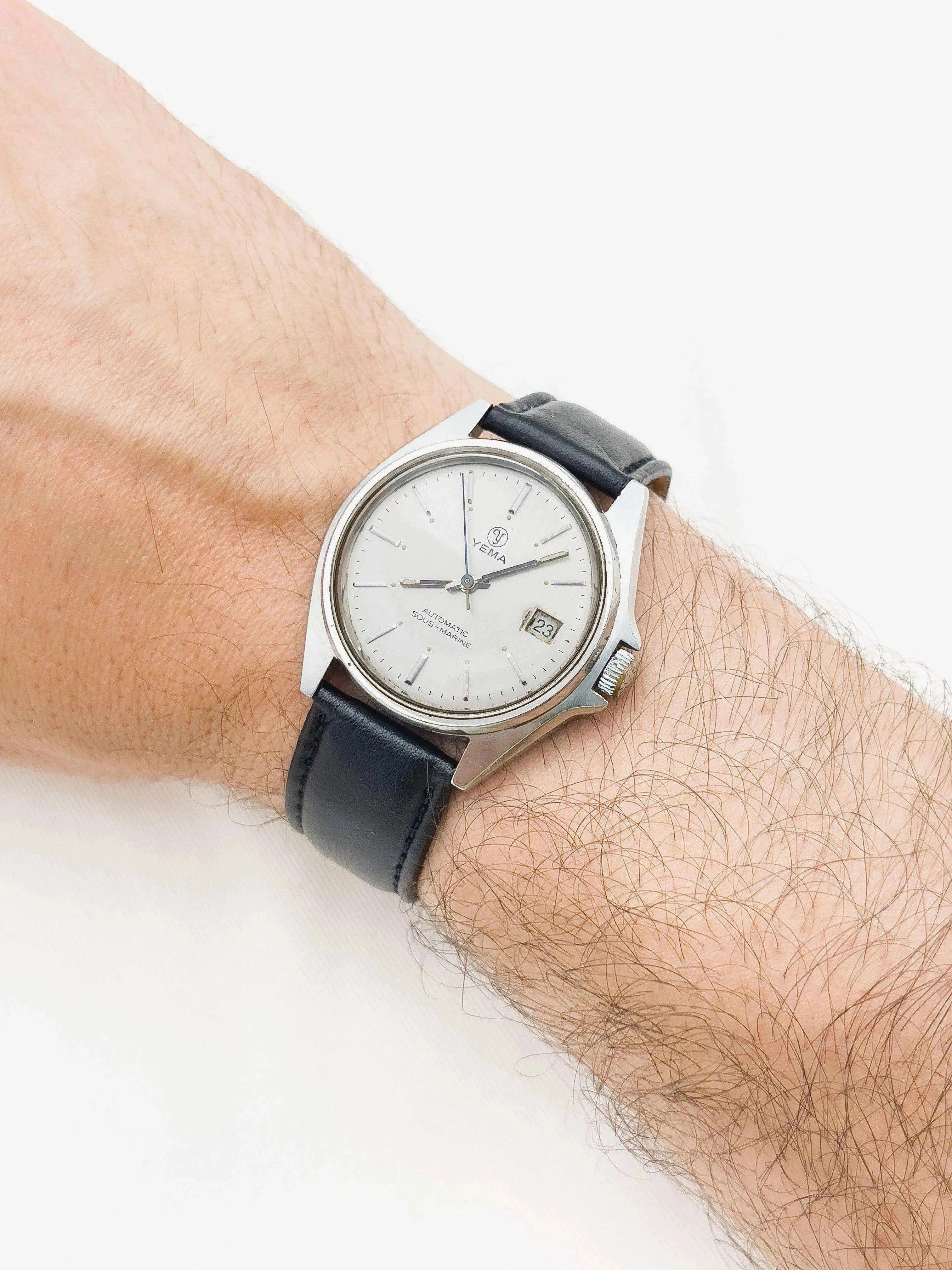 Yema - Sous-Marine Date Noir- 1980s - Atelier Victor Paris - Vintage Watch Shop Dubai