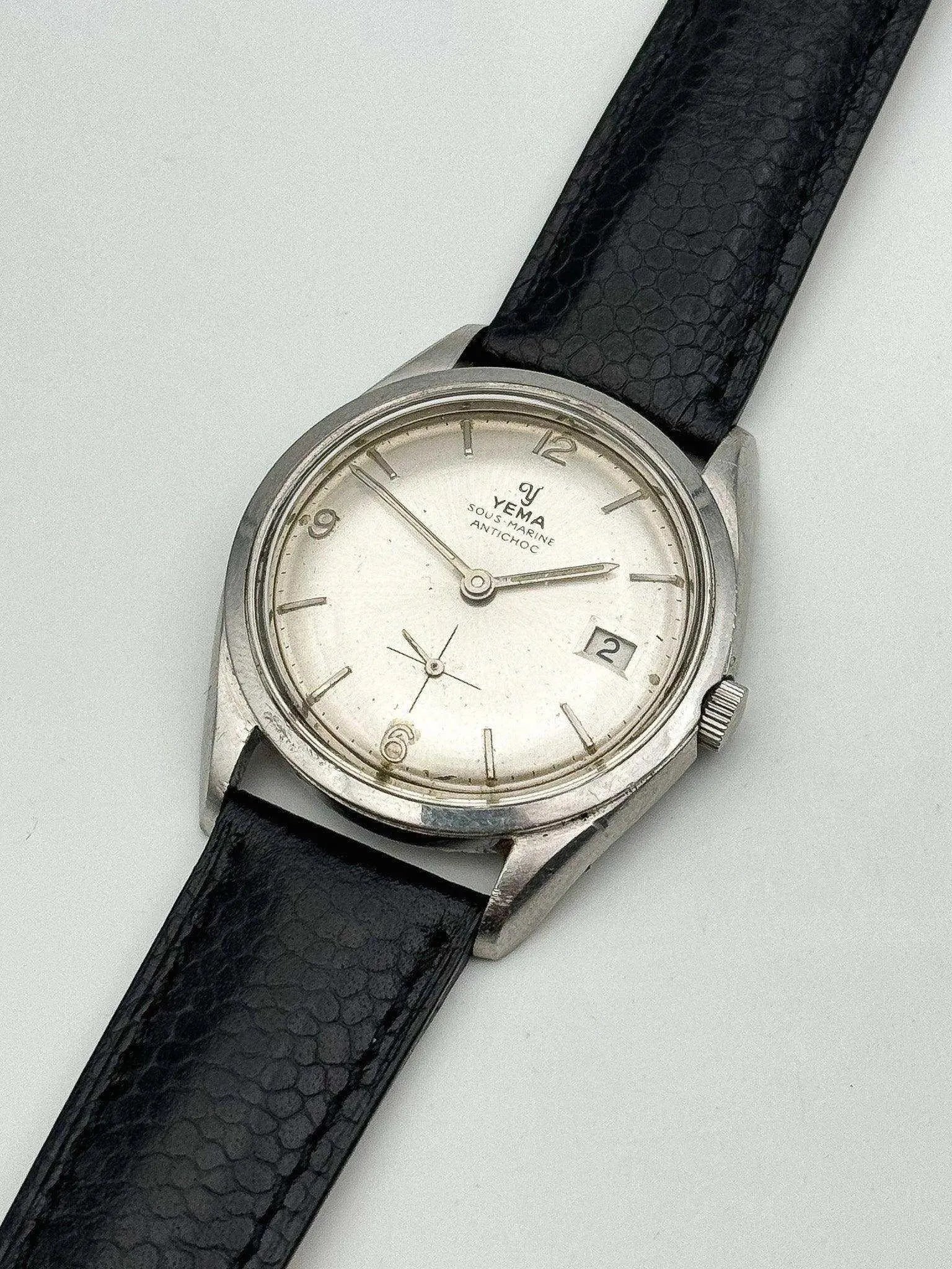 Yema - Sous-Marine Petite Seconde Date - 1960’s - Atelier Victor Paris - Vintage Watch Shop Dubai