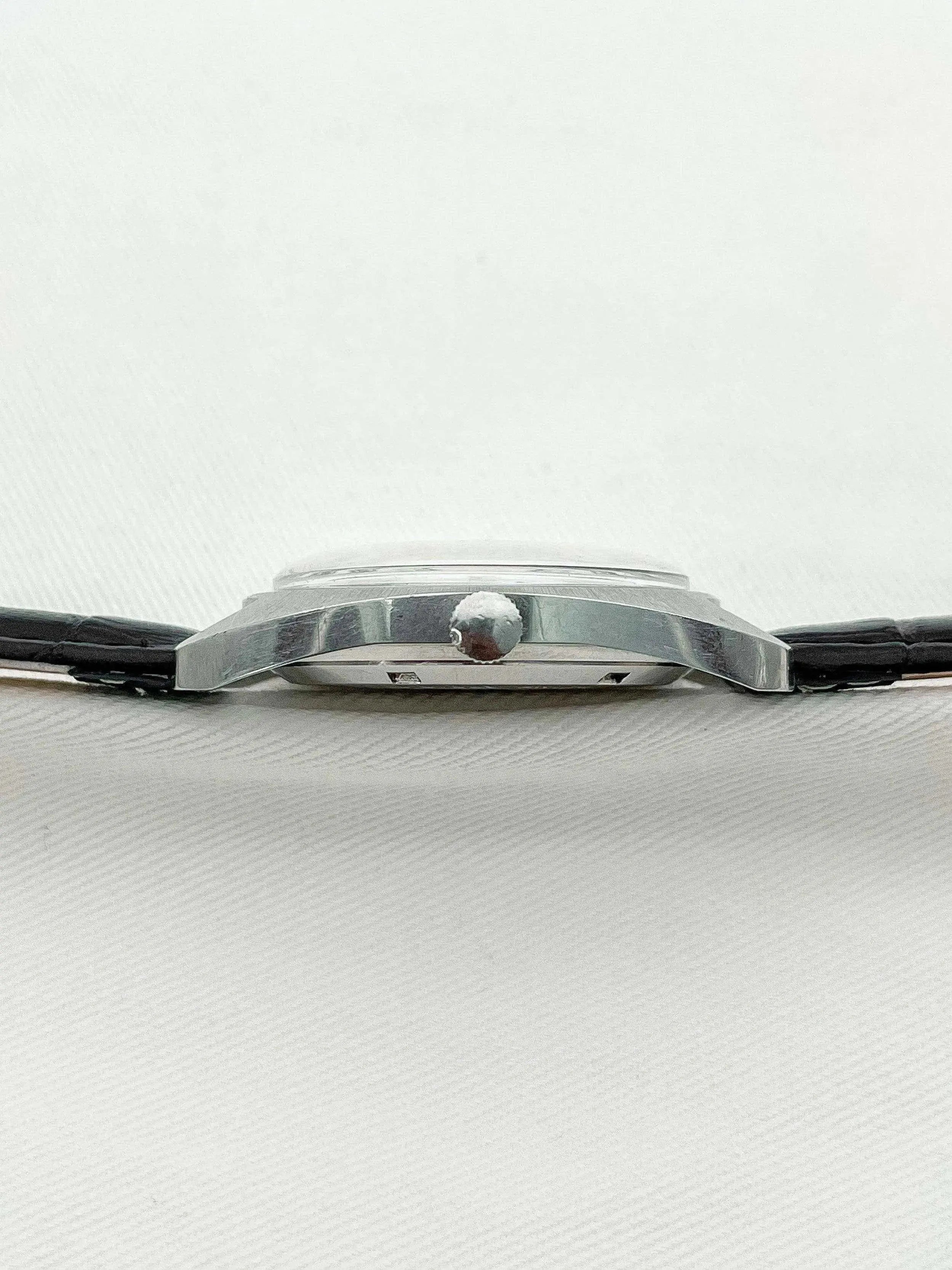 Yema - Sous Marine Tonneau Petite-Seconde Date - 1960s - Atelier Victor Paris - Vintage Watch Shop Dubai