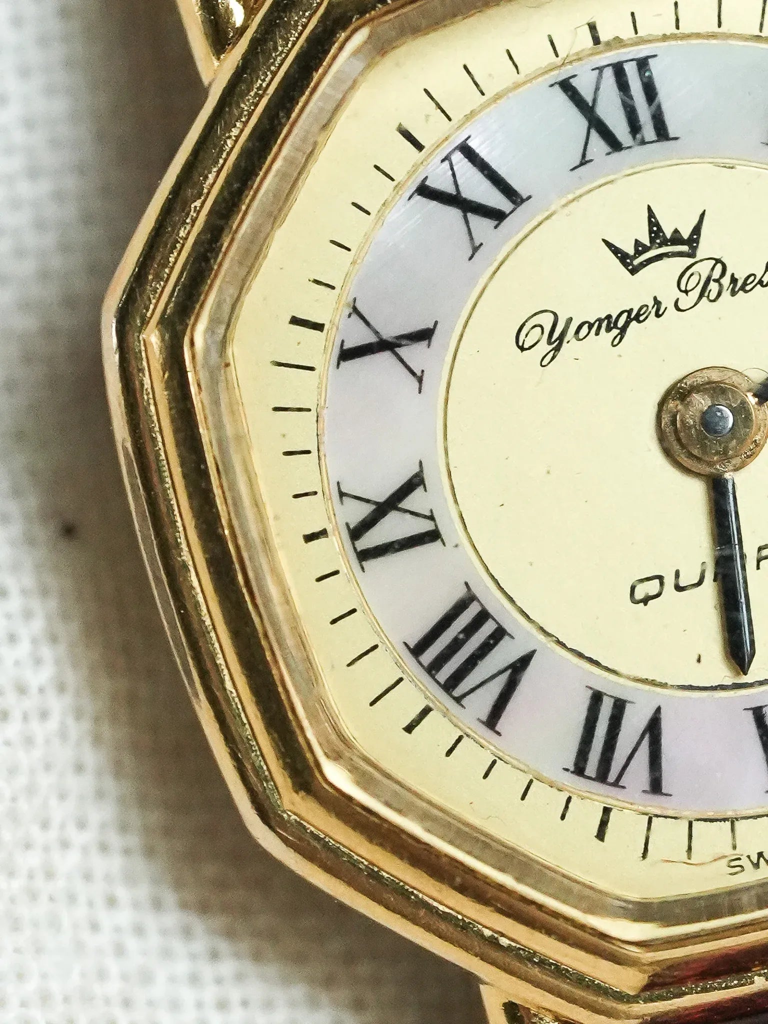 Yonger & Besson - Cadran Nacré plaqué or Femme - 1990s - Atelier Victor