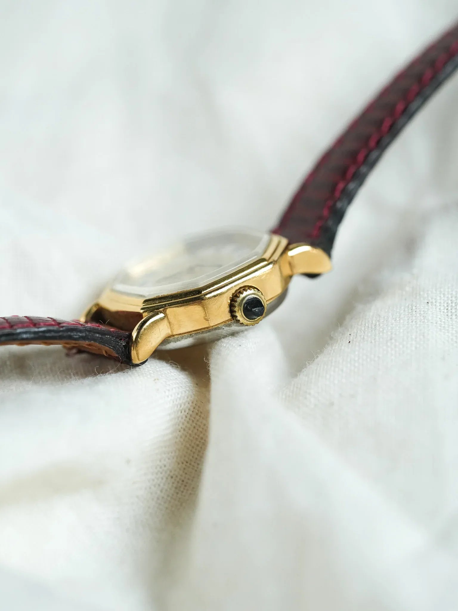 Yonger & Besson - Cadran Nacré plaqué or Femme - 1990s - Atelier Victor