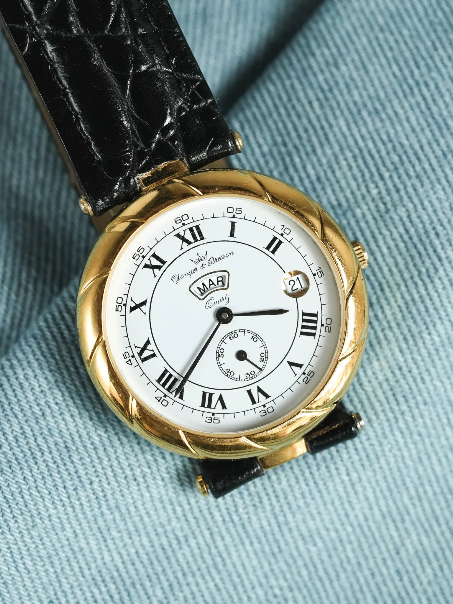 Yonger Bresson - Boitier Or Sculpté Cornes centrales Date Jour - 1990s - Atelier Victor