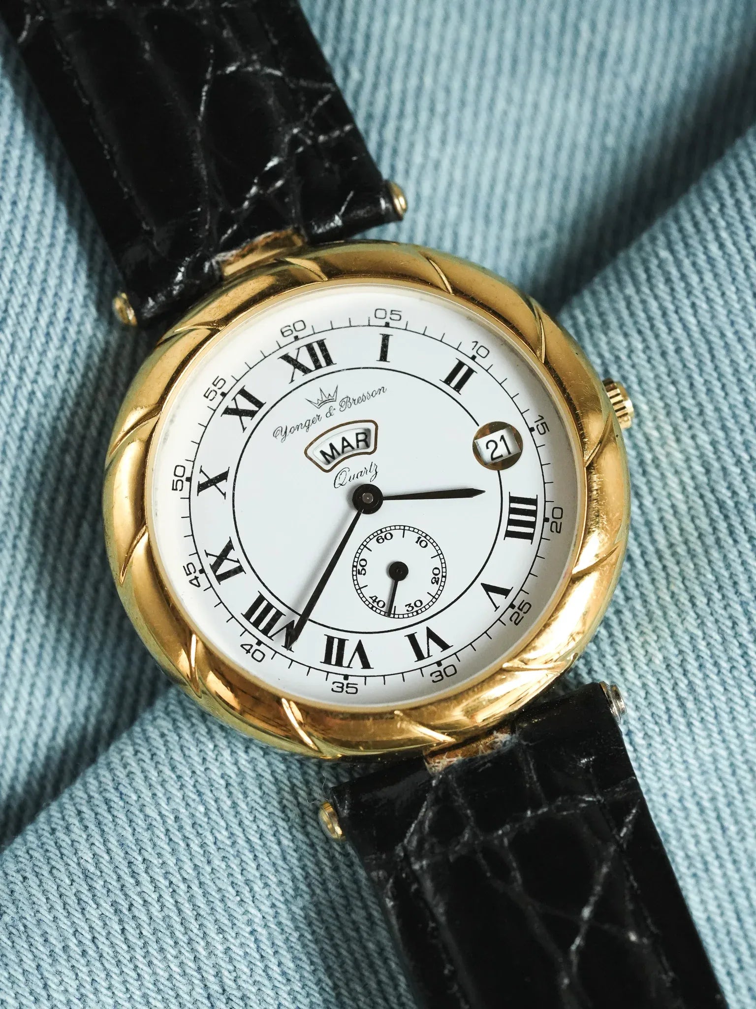 Yonger Bresson - Boitier Or Sculpté Cornes centrales Date Jour - 1990s - Atelier Victor