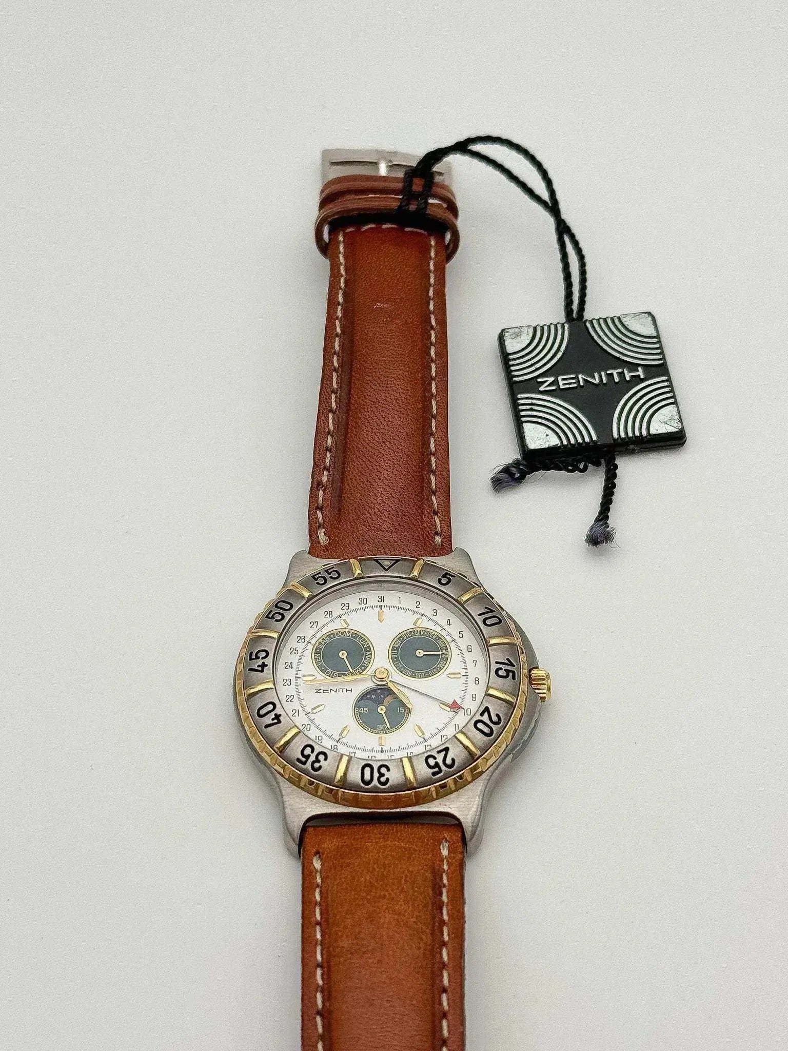 Zenith - 19.0170.393 phase de lune Triple Calendar - NOS & papier - 1980s - Atelier Victor