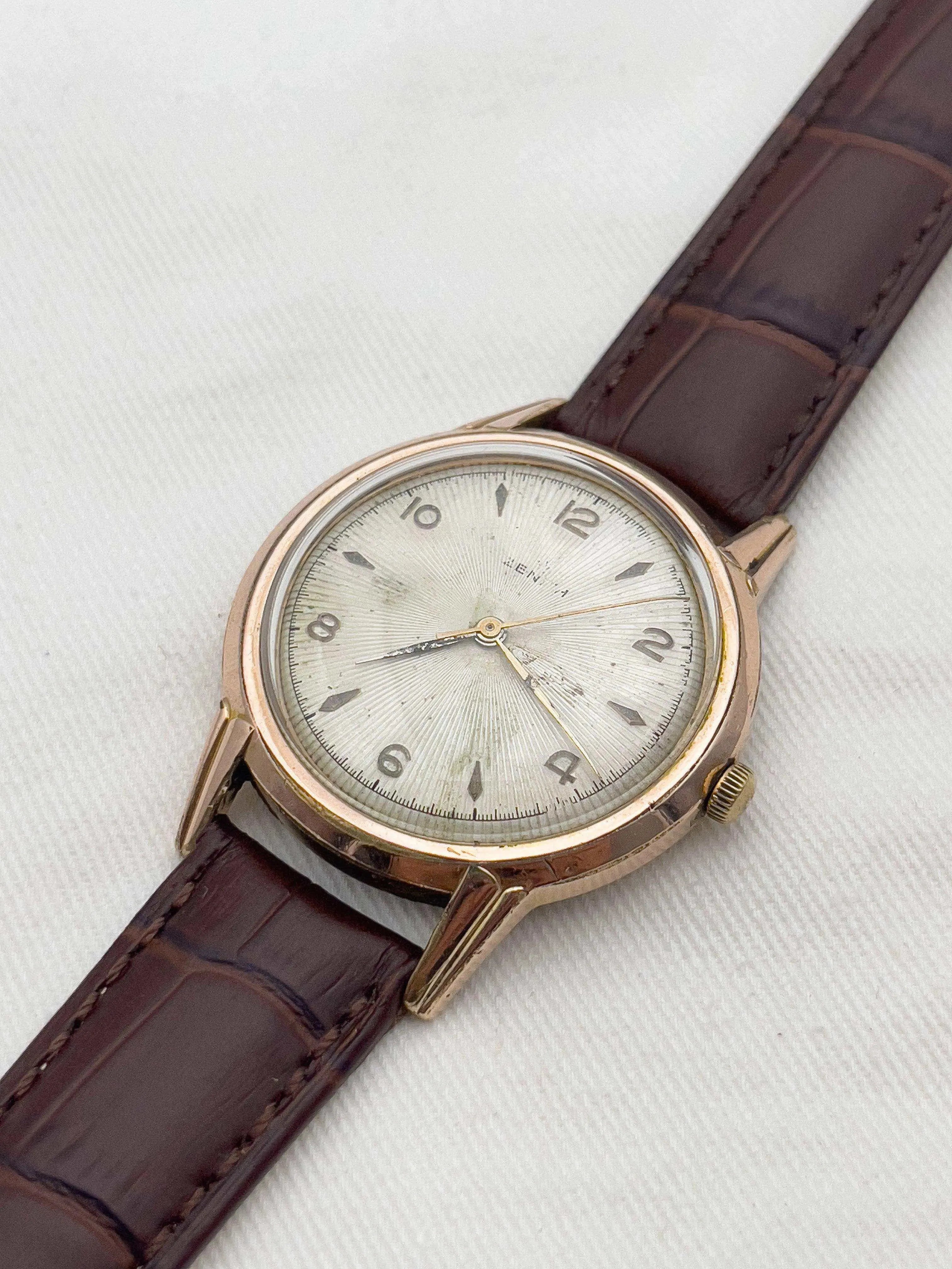 Zenith - Guillochée Plaqué or - 1960s - Atelier Victor Paris - Vintage Watch Shop Dubai