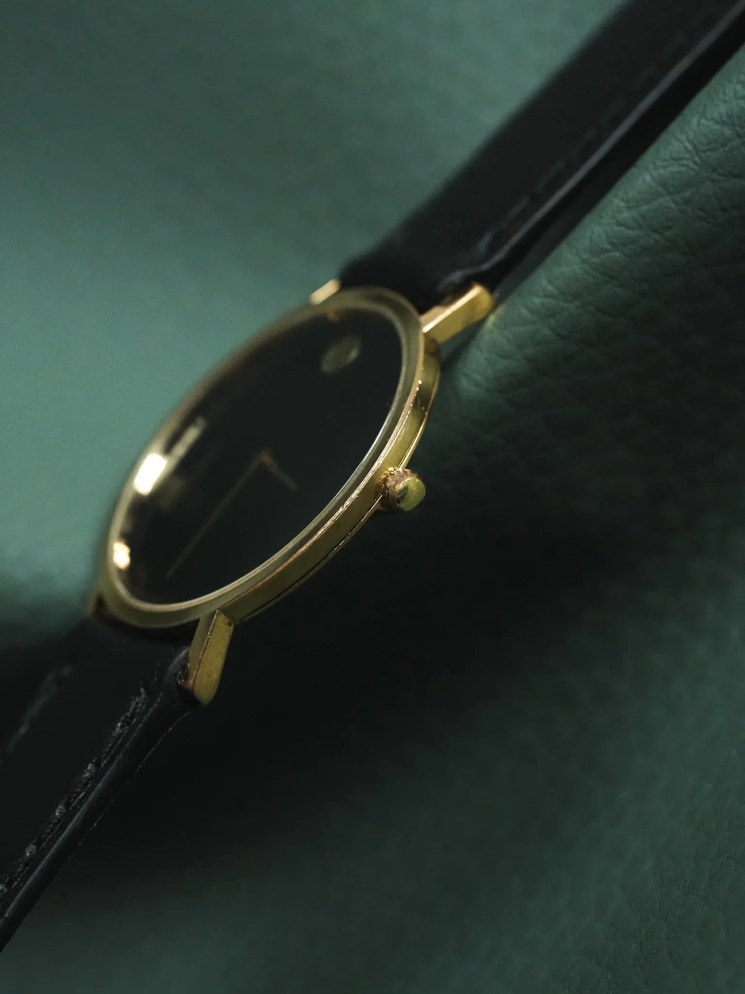 Zenith - Museum Noir Plaqué or - 1990s - Atelier Victor