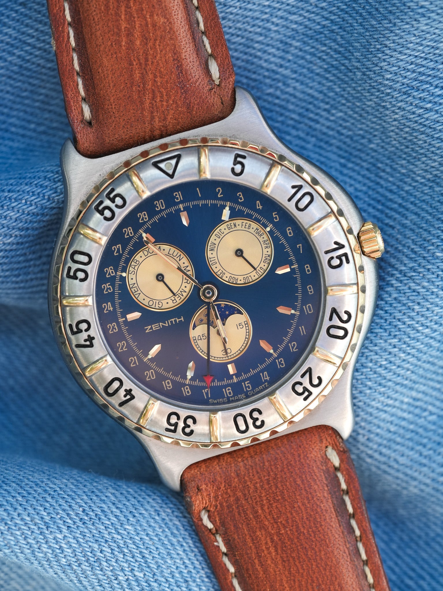 Zenith - Phase de lune triple calendar bleu nuit - NOS & Papier - 1980s - Atelier Victor Paris - Vintage Watch Shop Dubai
