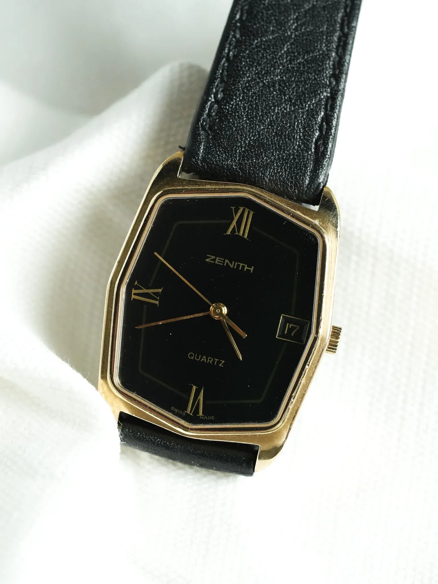 Zenith - Tank Noir Plaqué Or date - 1990s - Atelier Victor