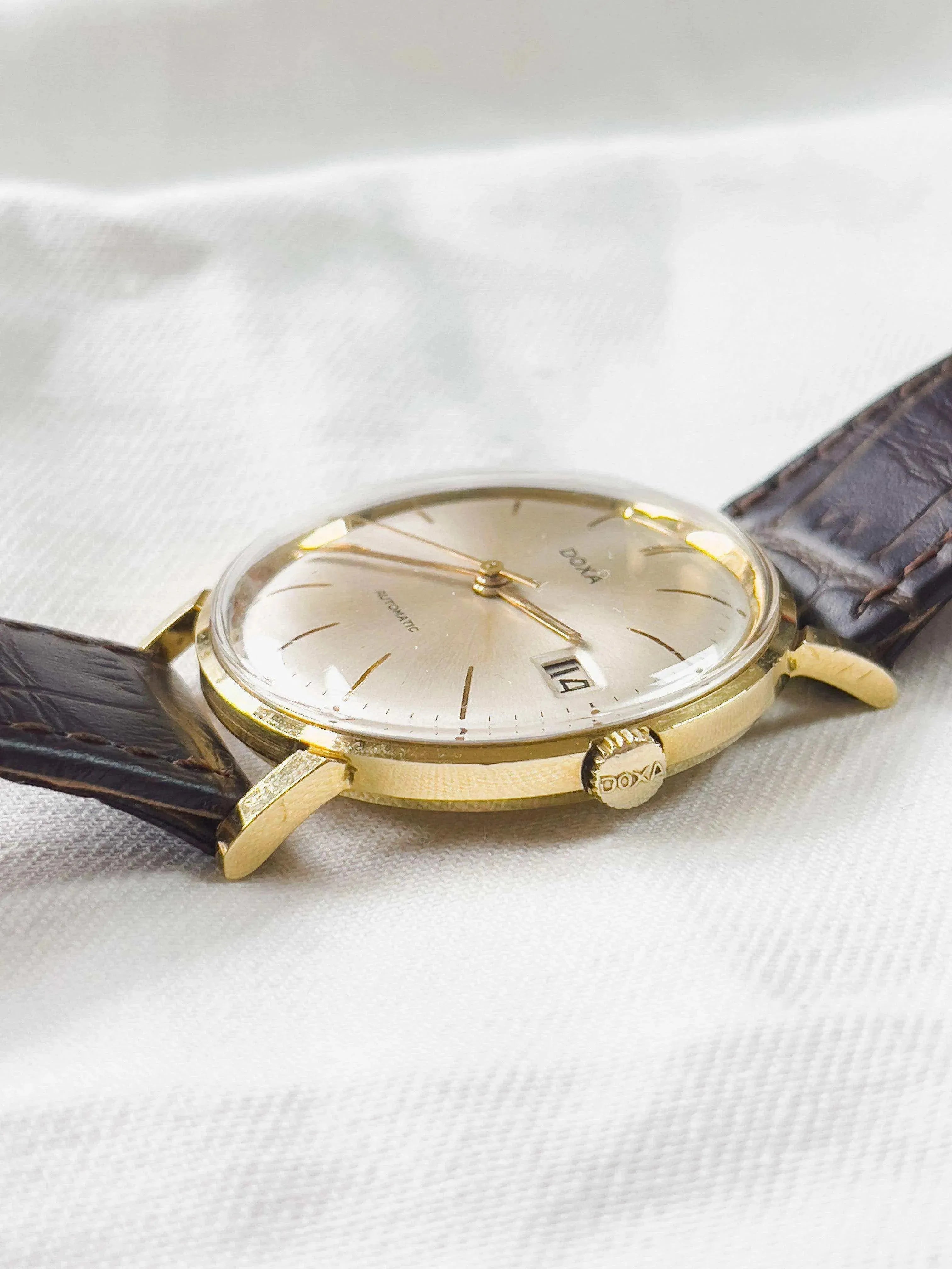 Doxa - Or 18kt - 1960s - Atelier Victor Paris - Vintage Watch Shop Dubai