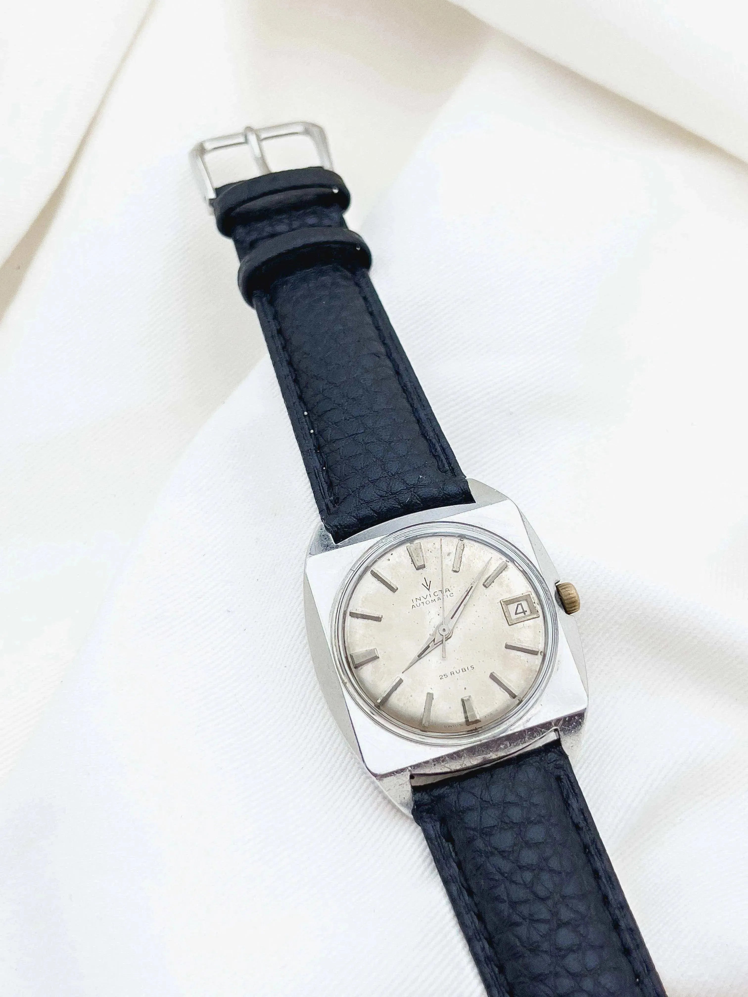 Invicta - Fake Square - 1960s - Atelier Victor Paris - Vintage Watch Shop Dubai
