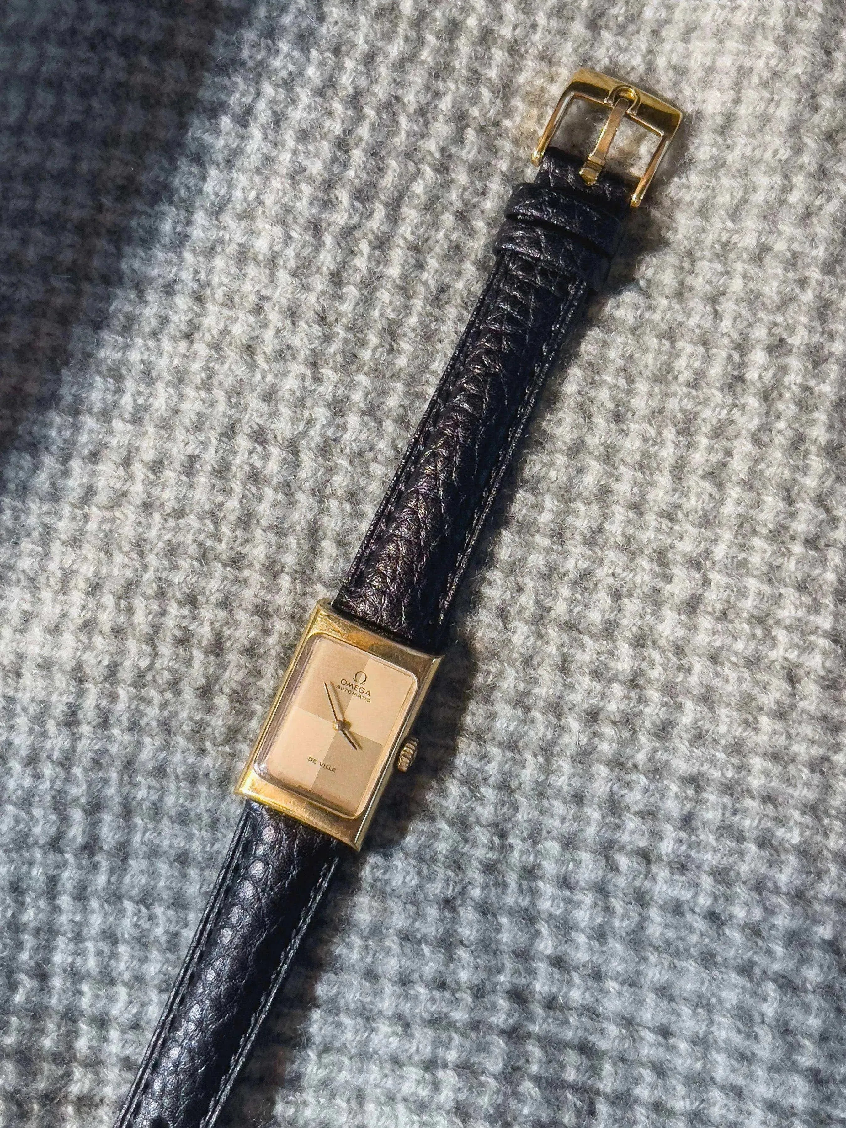 Omega - Bicolore Dial - 1970s - Atelier Victor Paris - Vintage Watch Shop Dubai