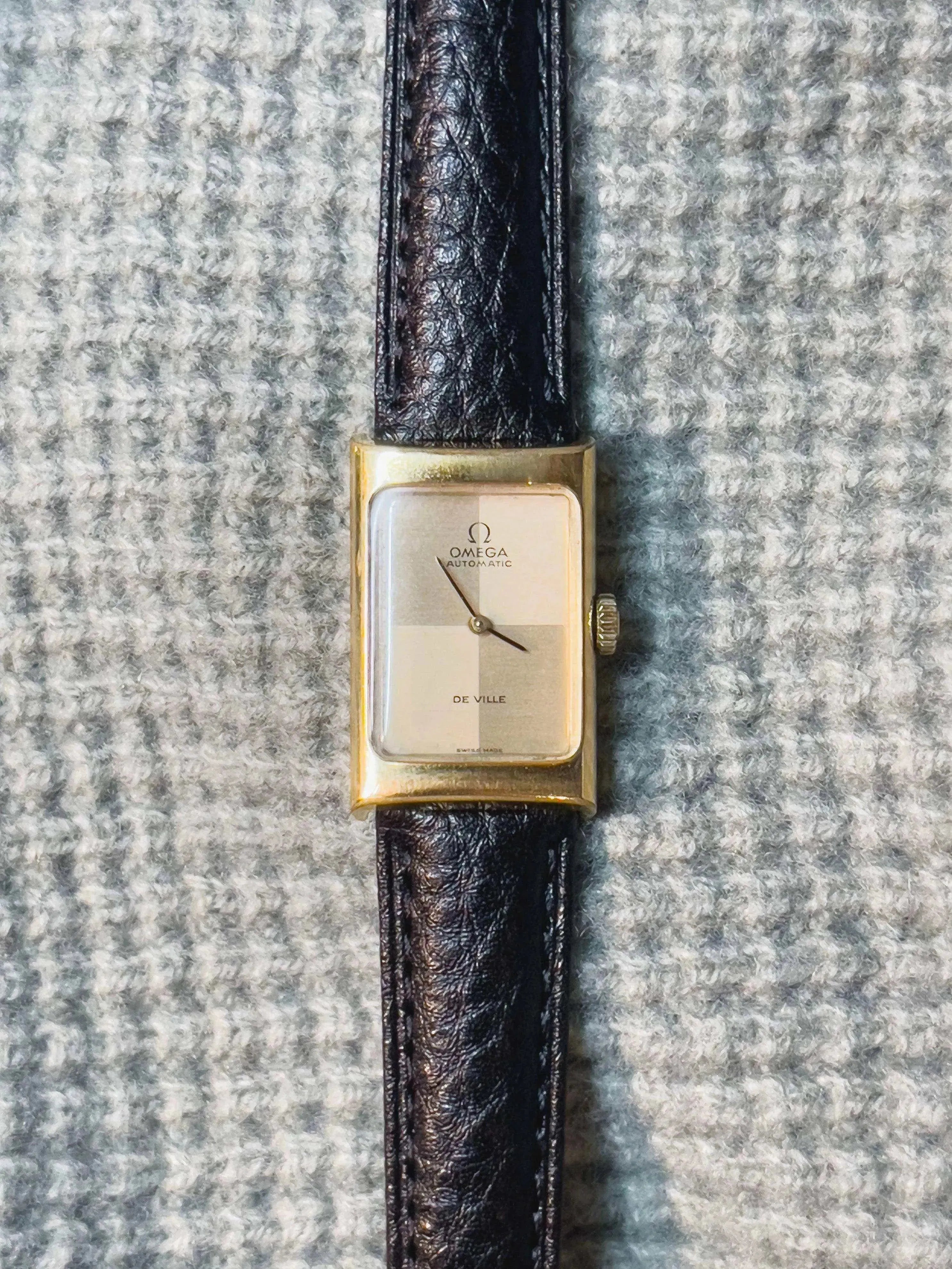 Omega - Bicolore Dial - 1970s - Atelier Victor Paris - Vintage Watch Shop Dubai