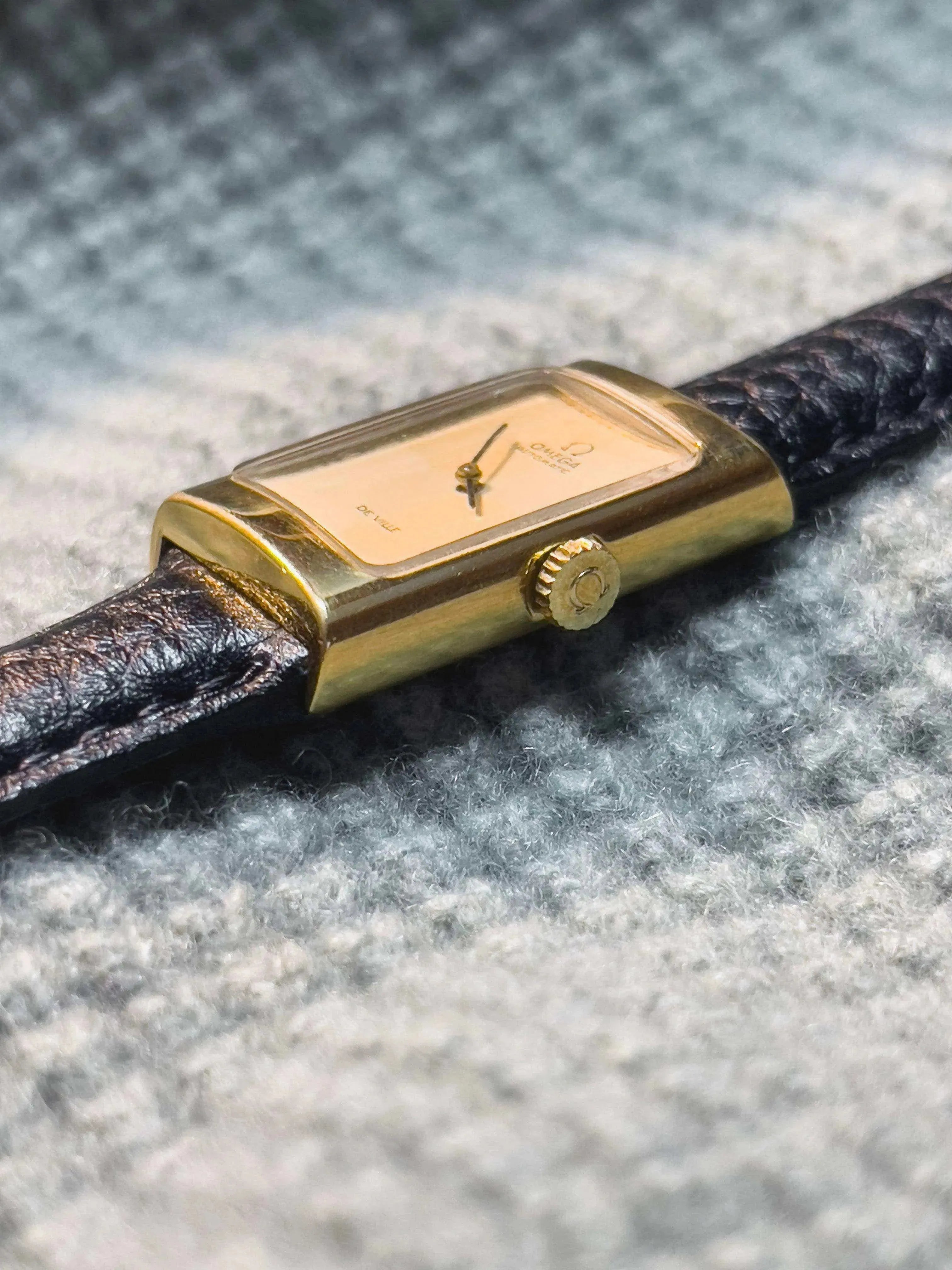 Omega - Bicolore Dial - 1970s - Atelier Victor Paris - Vintage Watch Shop Dubai
