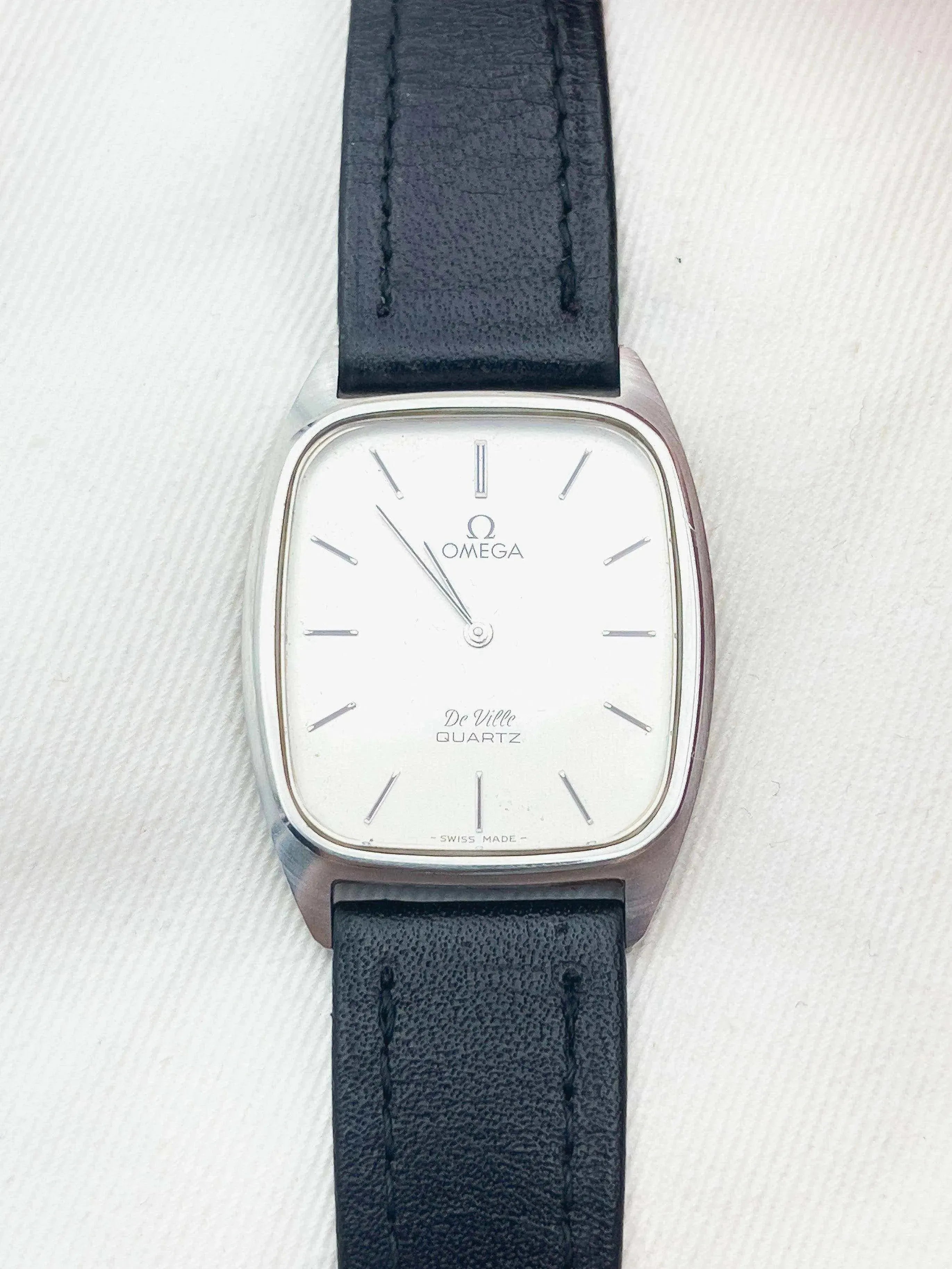 Omega - De Ville 1365 - 1970s - Atelier Victor Paris - Vintage Watch Shop Dubai