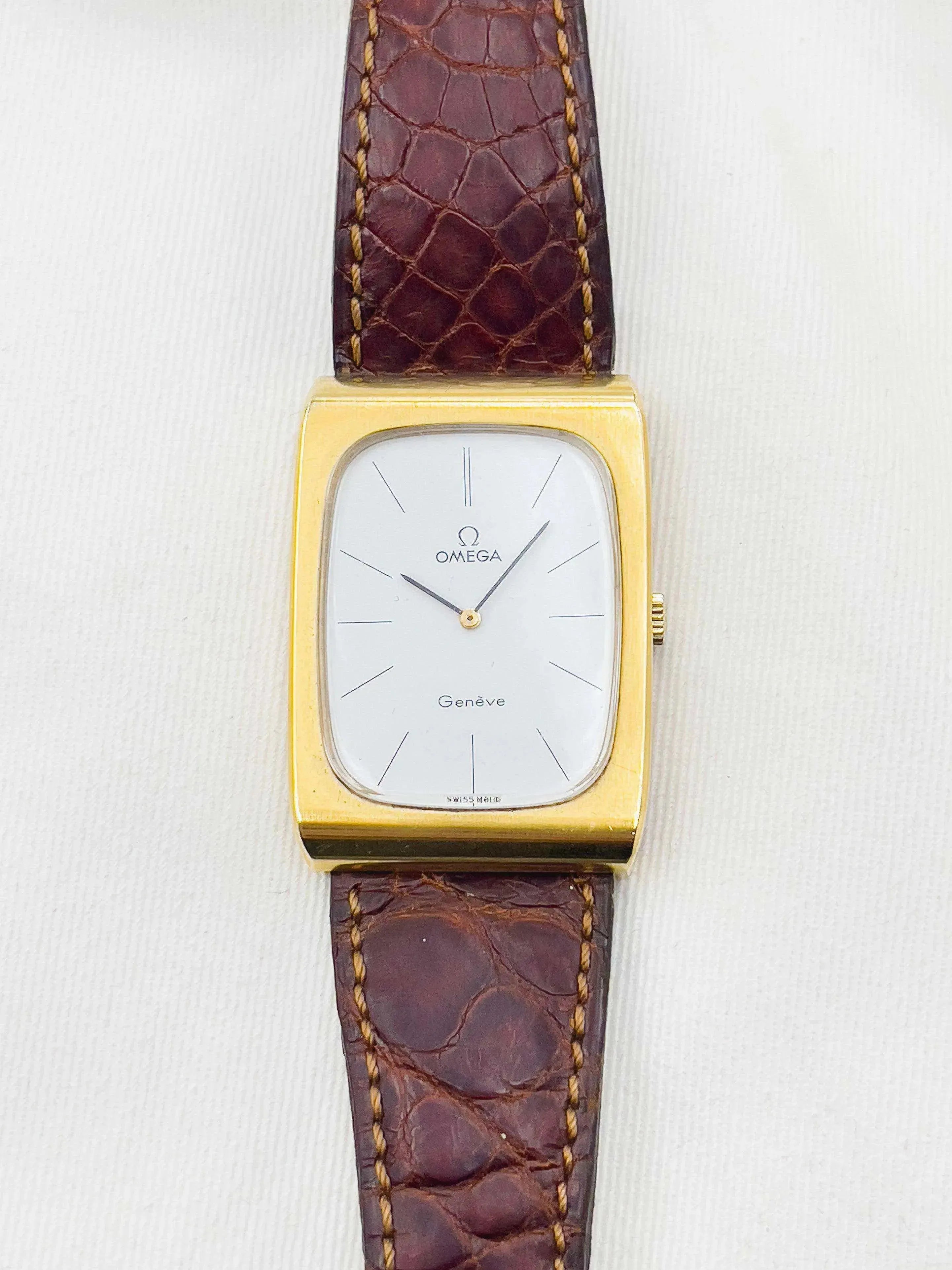 Omega - Genève Rectangulaire Plaqué Or - 1973 - Atelier Victor Paris - Vintage Watch Shop Dubai
