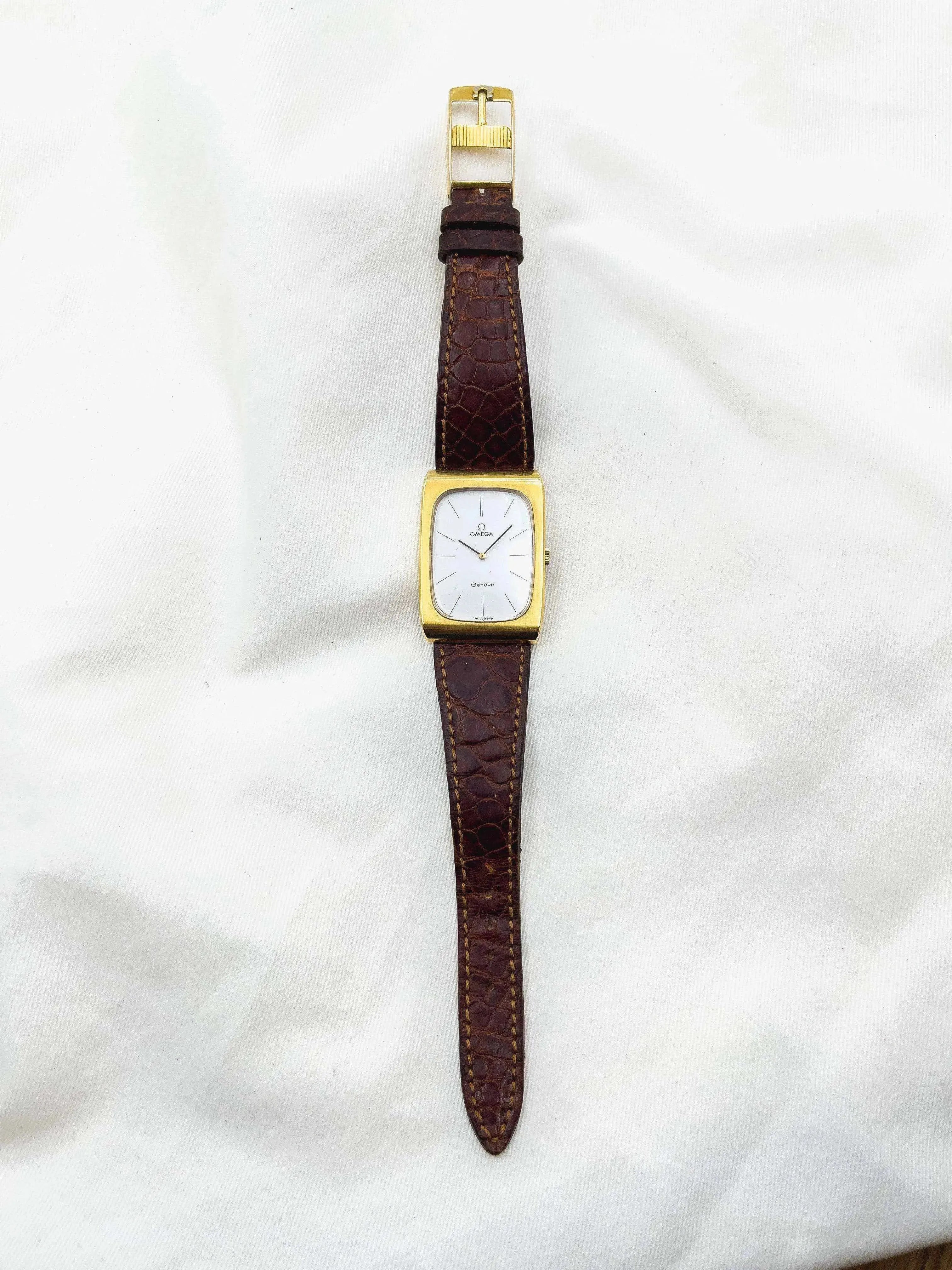 Omega - Genève Rectangulaire Plaqué Or - 1973 - Atelier Victor Paris - Vintage Watch Shop Dubai