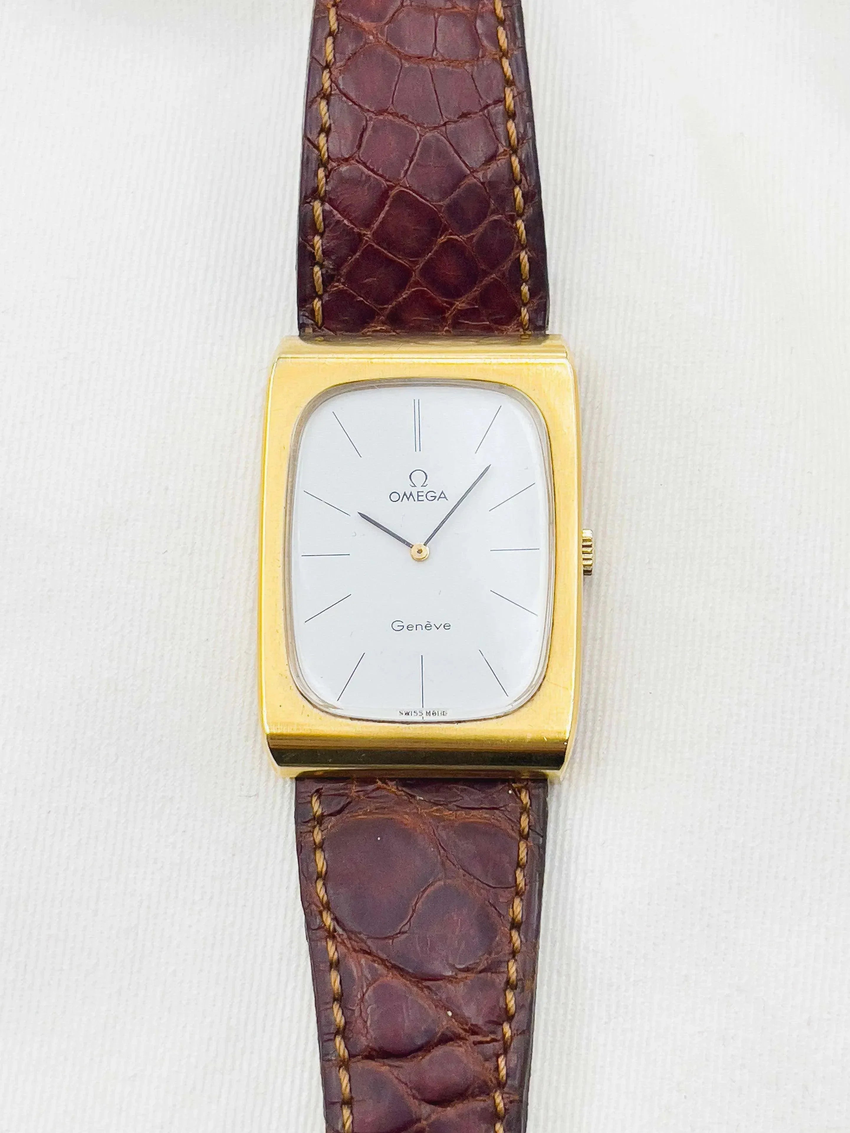 Omega - Genève Rectangulaire Plaqué Or - 1973 - Atelier Victor - Vintage  Shop