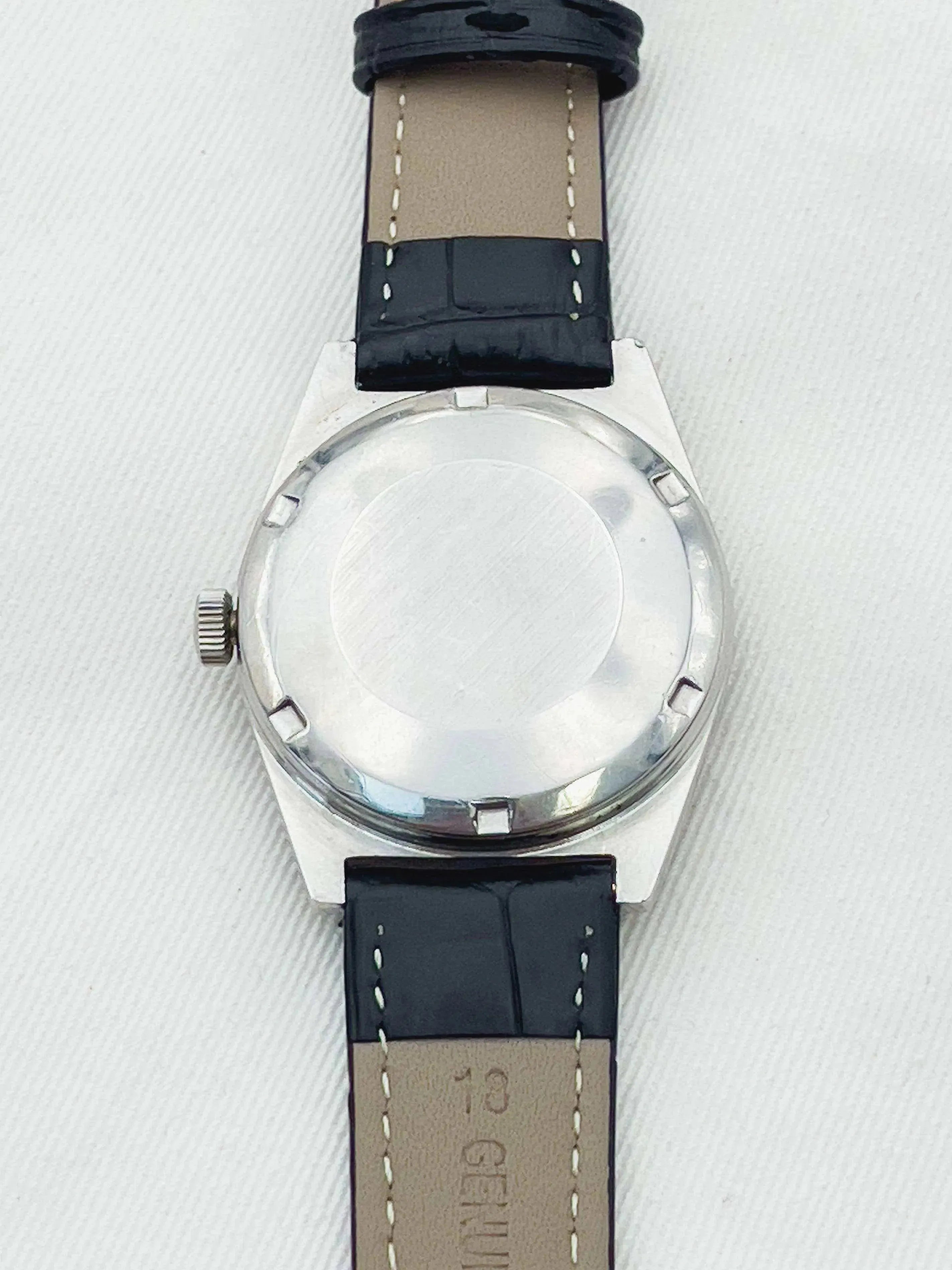 Omega - Genève Tonneau Acier Automatique - 1972 - Atelier Victor Paris - Vintage Watch Shop Dubai