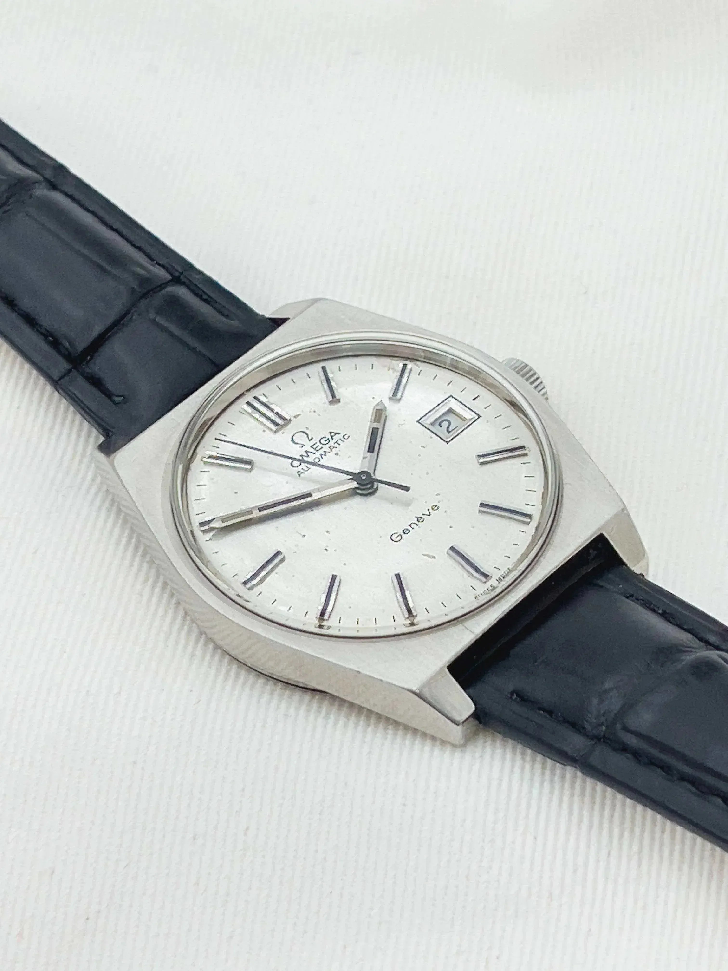 Omega - Genève Tonneau Acier Automatique - 1972 - Atelier Victor - Vintage  Shop