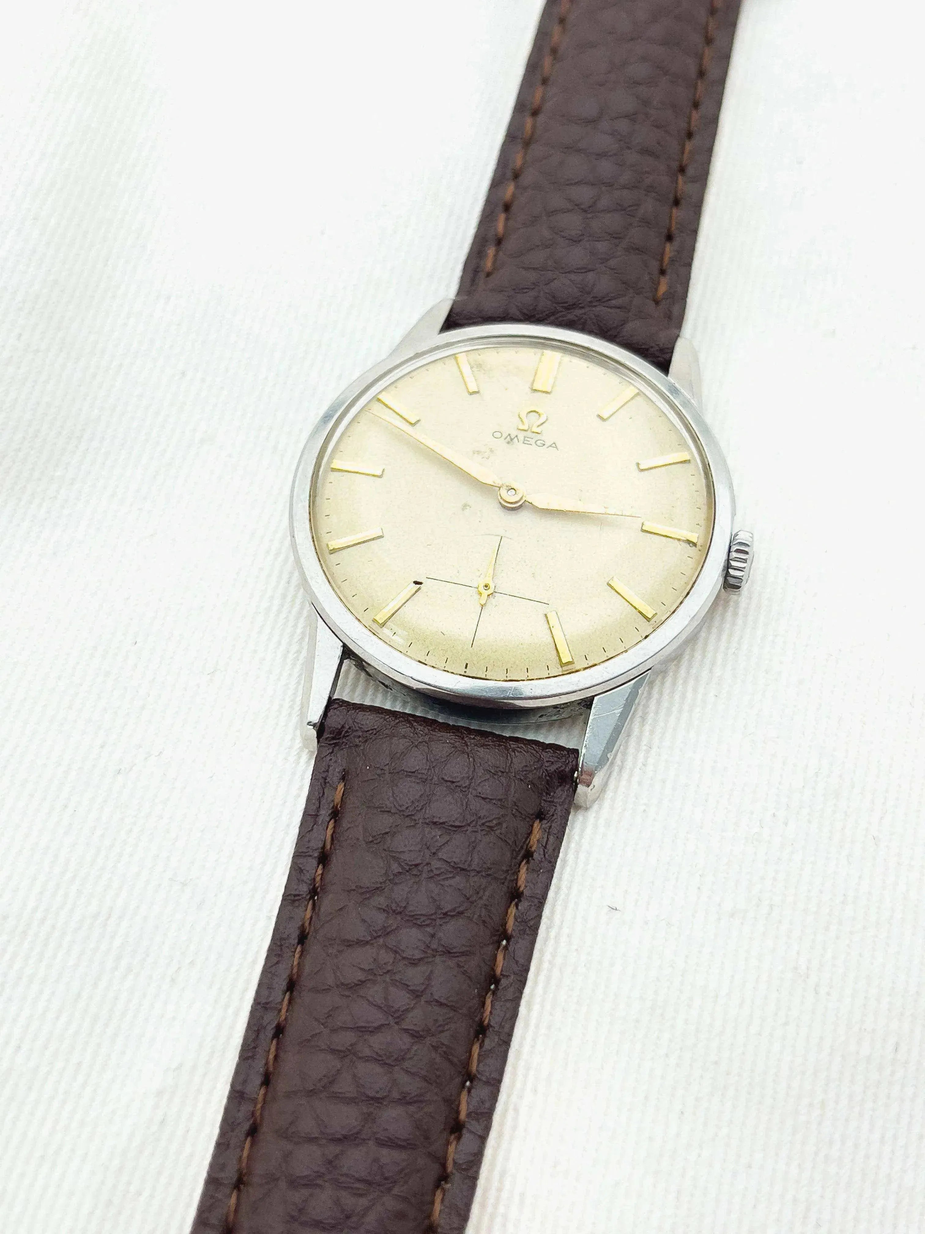 Omega - Honeycomb Dial - 1960 - Atelier Victor Paris - Vintage Watch Shop Dubai