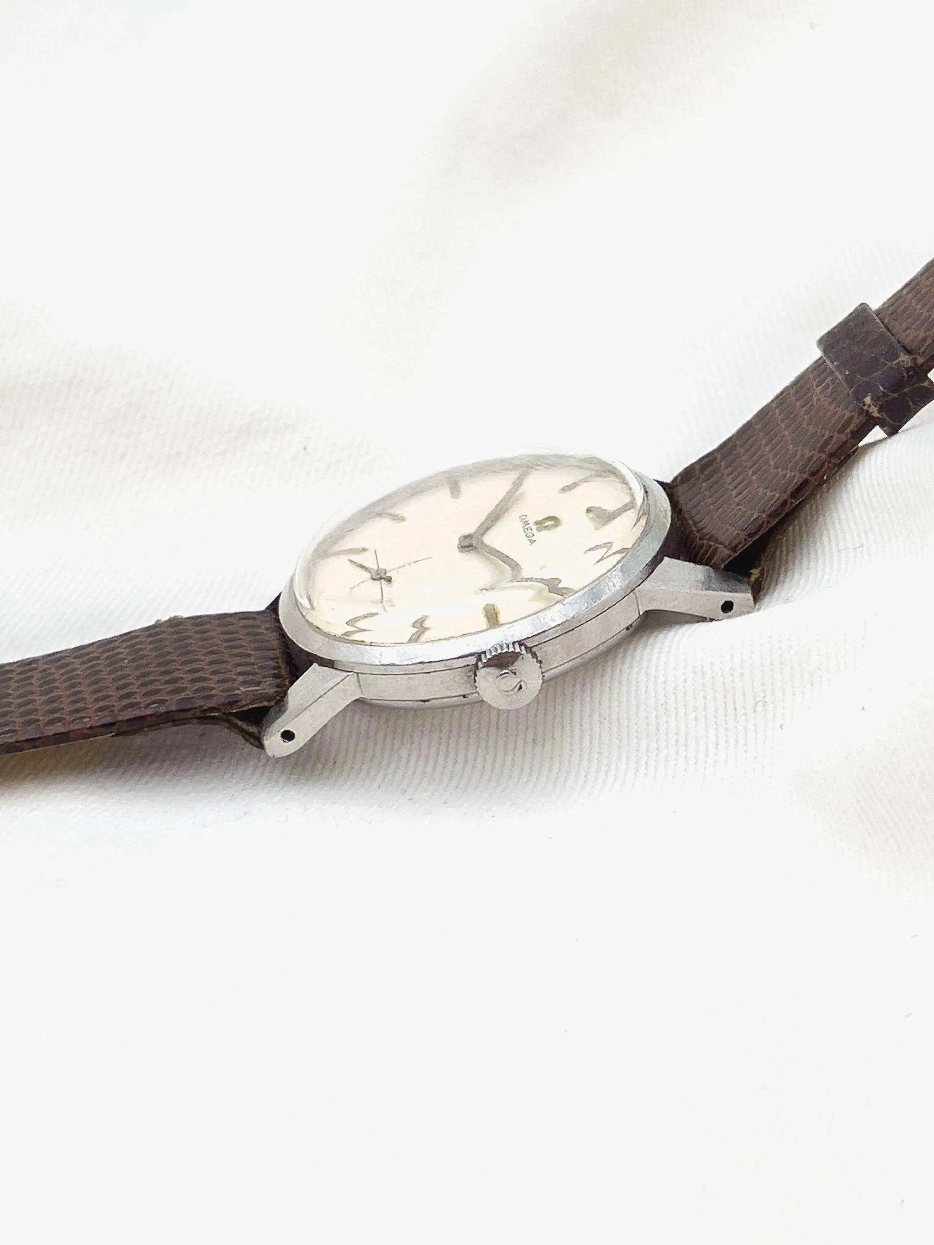 Omega - Ivory Petite-seconde - 1950 - Atelier Victor Paris - Vintage Watch Shop Dubai