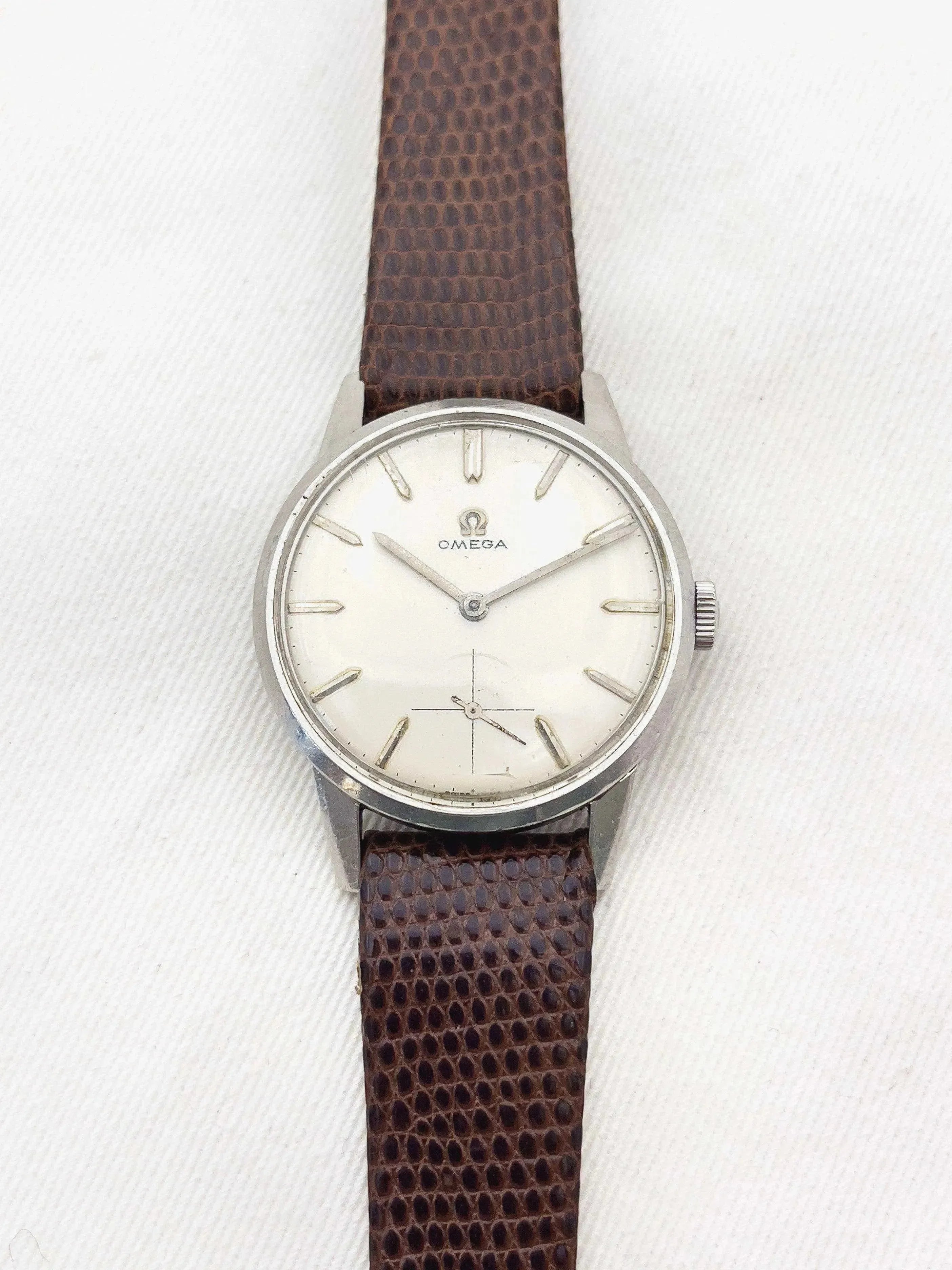 Omega - Ivory Petite-seconde - 1950 - Atelier Victor - Vintage  Shop