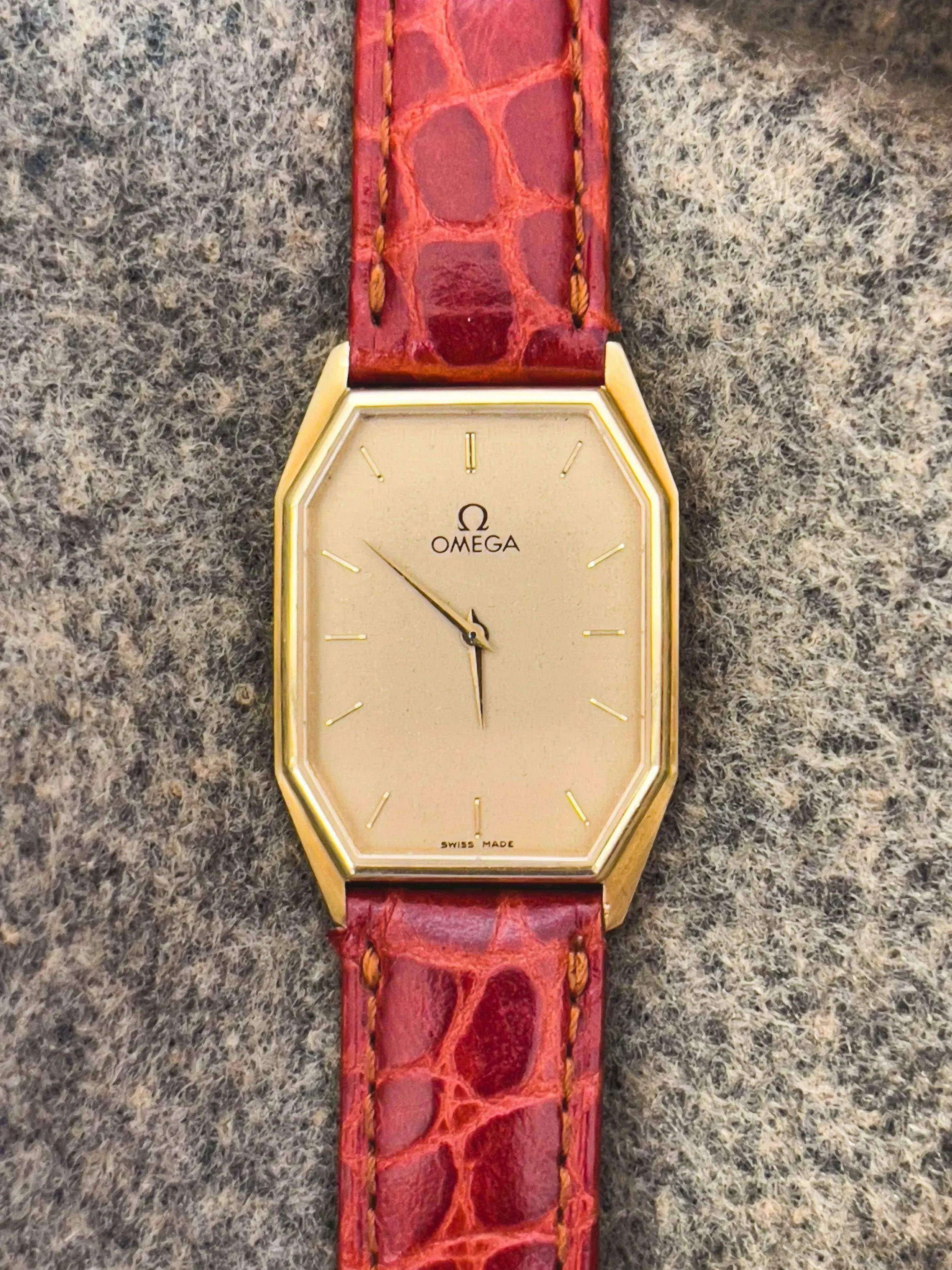 Omega - Octogone Or 18k - 1970s - Atelier Victor - Vintage  Shop