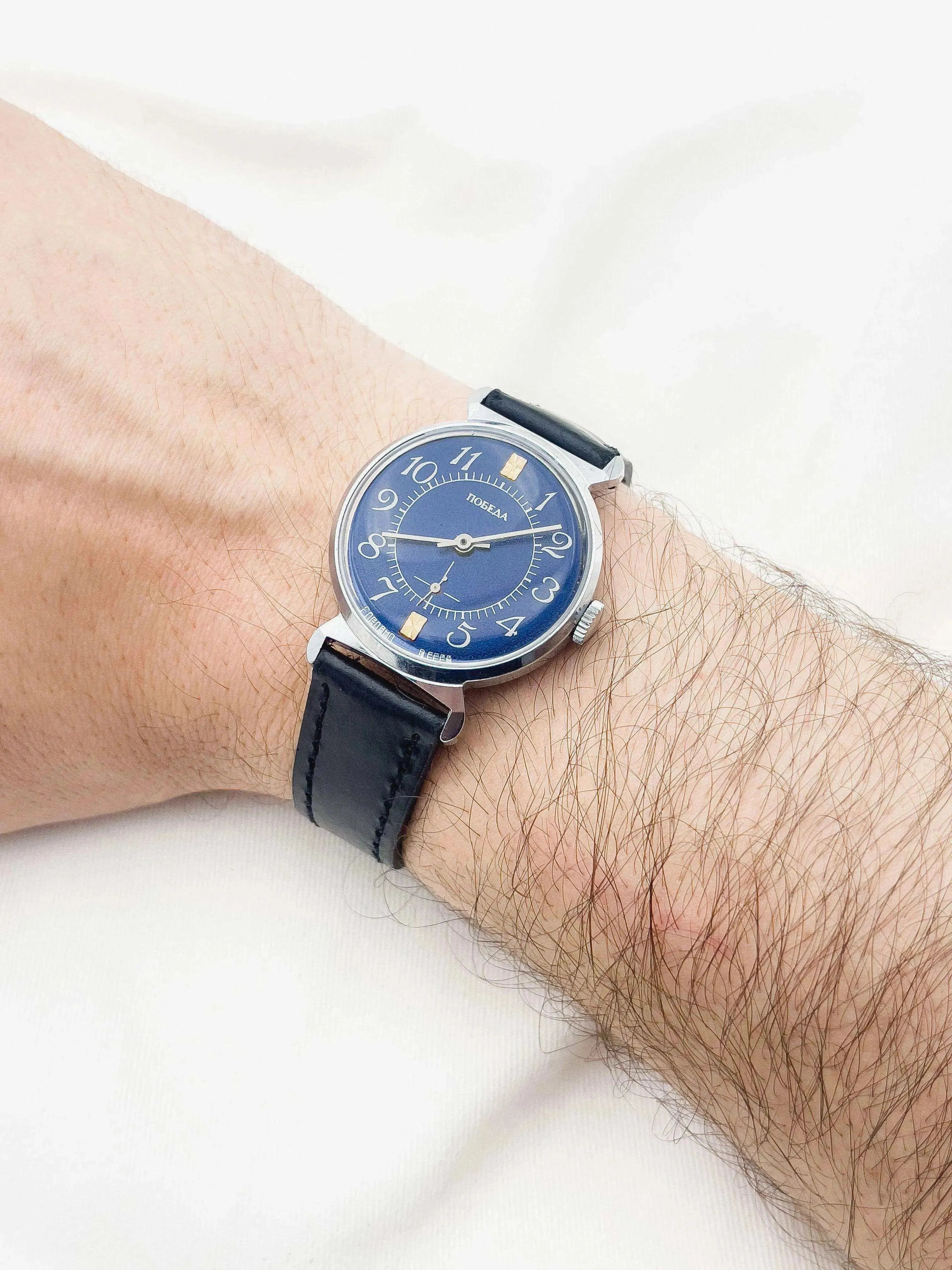Pobeda - Cadran bleu nuit - 1980s - Atelier Victor Paris - Vintage Watch Shop Dubai