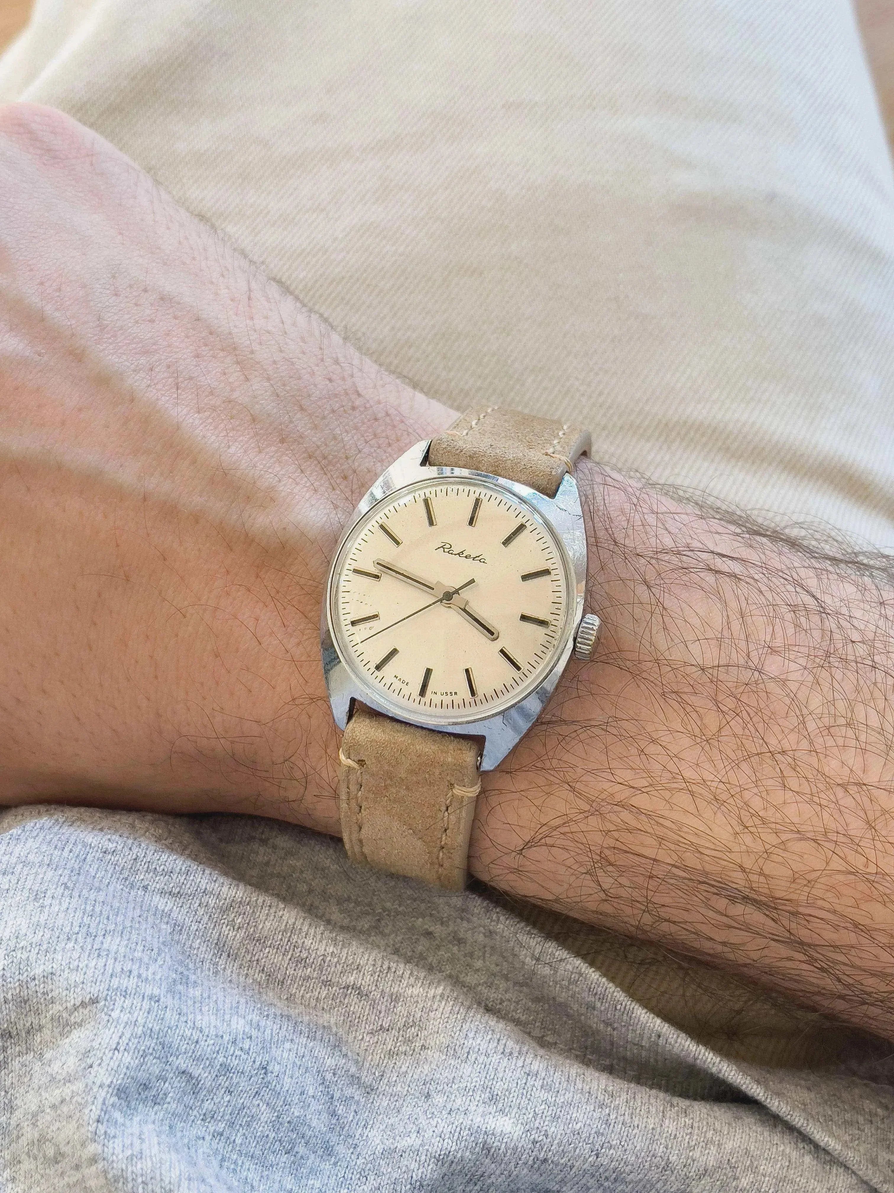 Raketa - Dress Watch Index noir - 1970s - Atelier Victor - Vintage  Shop