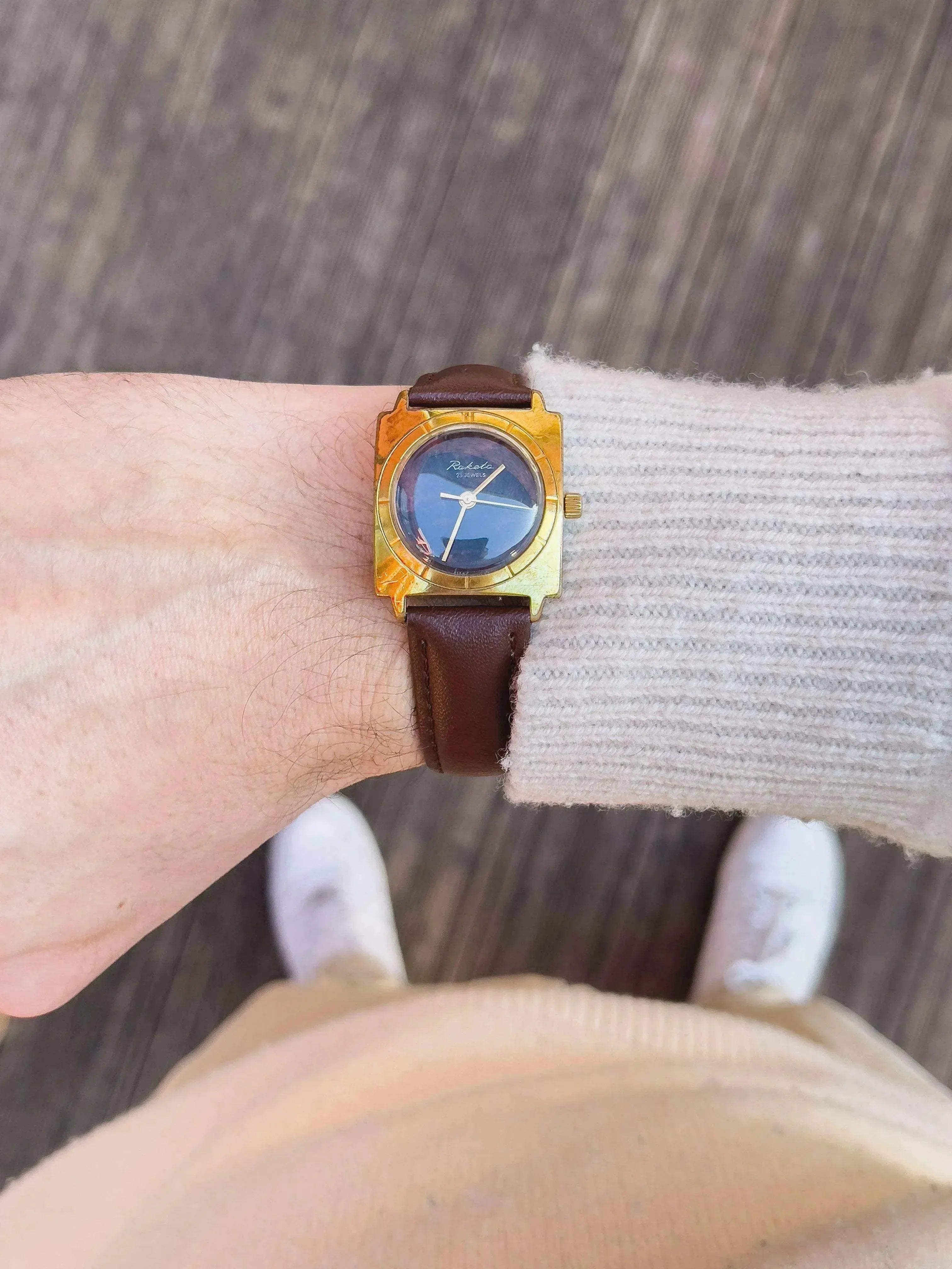 Raketa - Gold Square - 1970 - Atelier Victor - Vintage  Shop