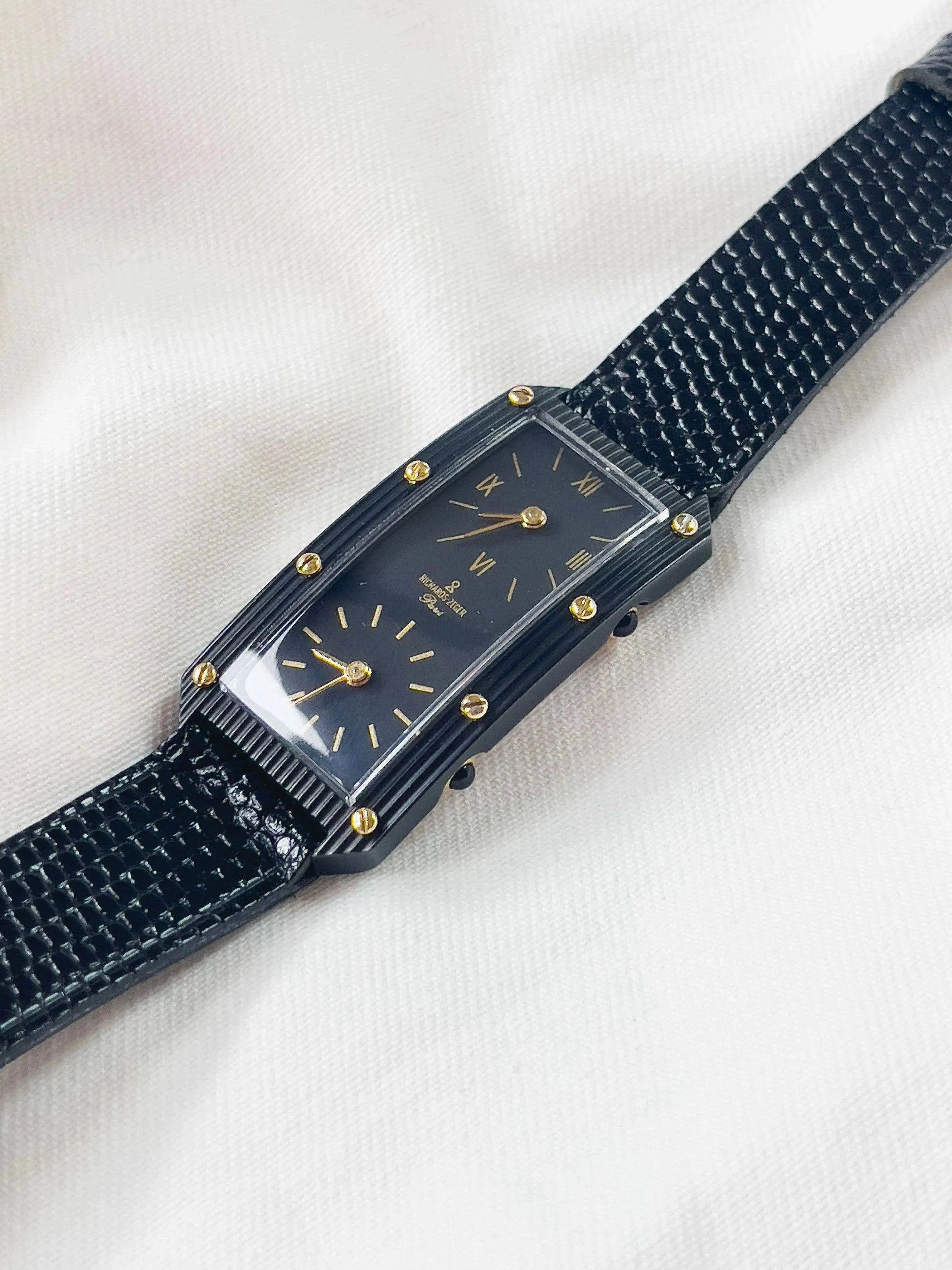 Richards-Zeger - Double Fuseau Black - 1980s - Atelier Victor Paris - Vintage Watch Shop Dubai