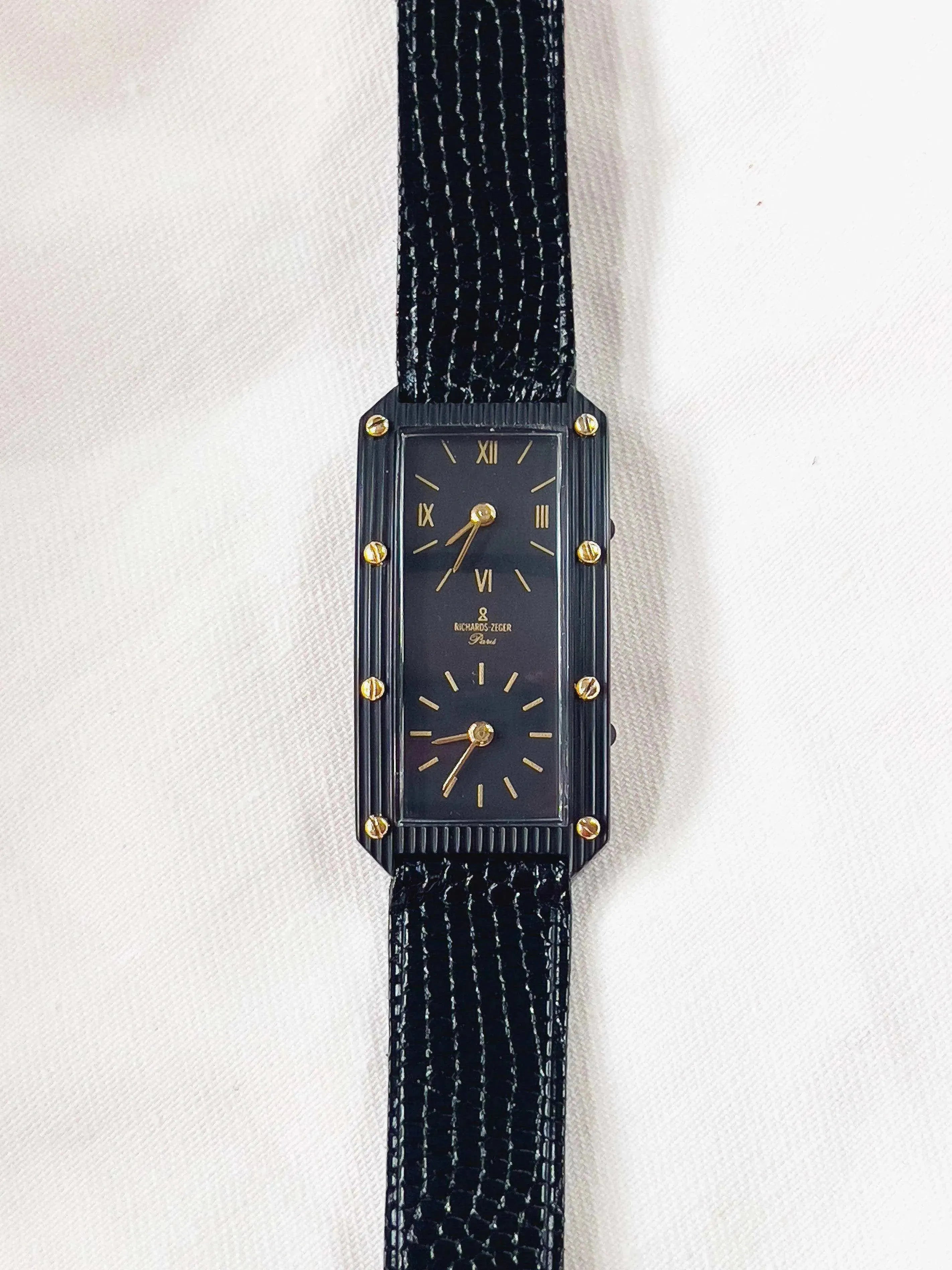 Richards-Zeger - Double Fuseau Black - 1980s - Atelier Victor Paris - Vintage Watch Shop Dubai