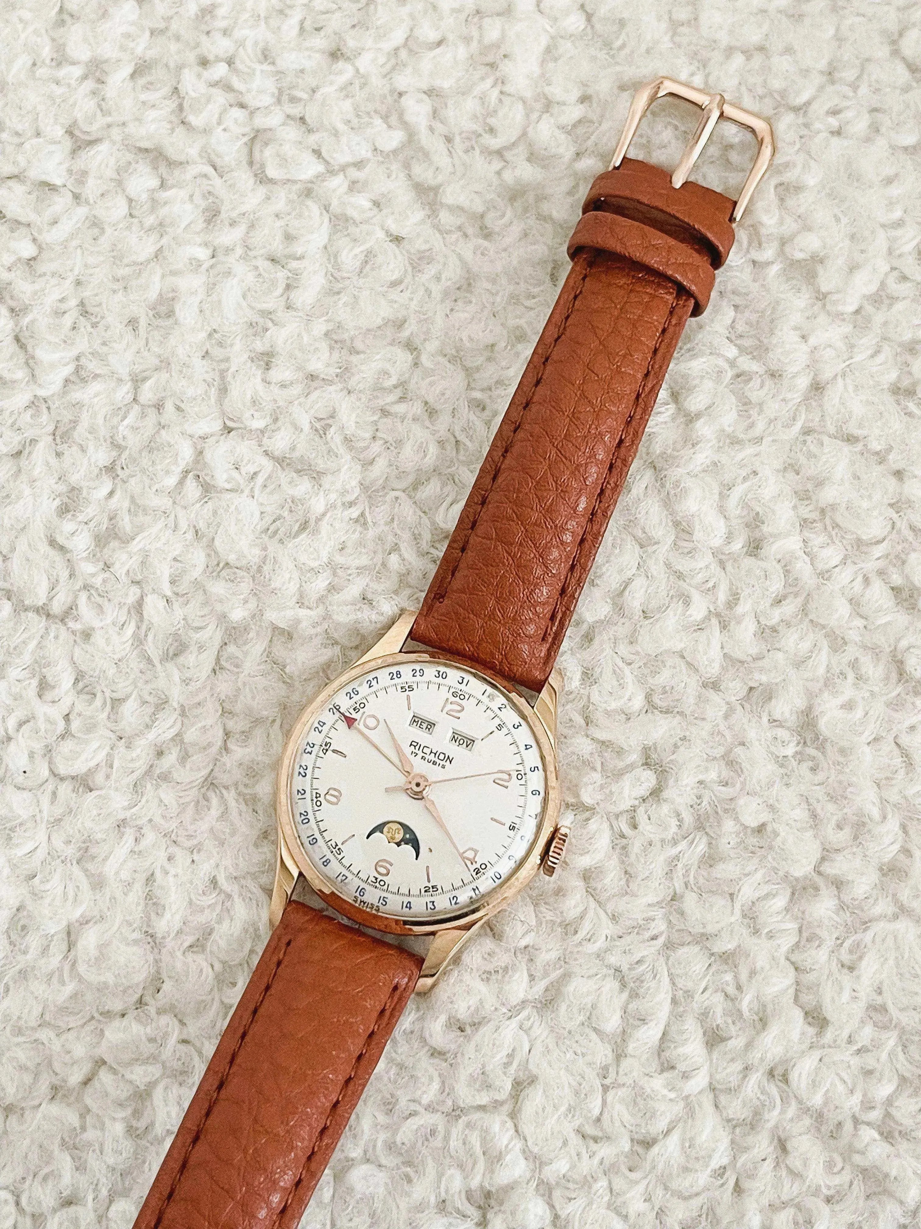 Richon - 18k Rose Gold Triple Calendar Moonphase Venus - 1940s - Atelier Victor Paris - Vintage Watch Shop Dubai